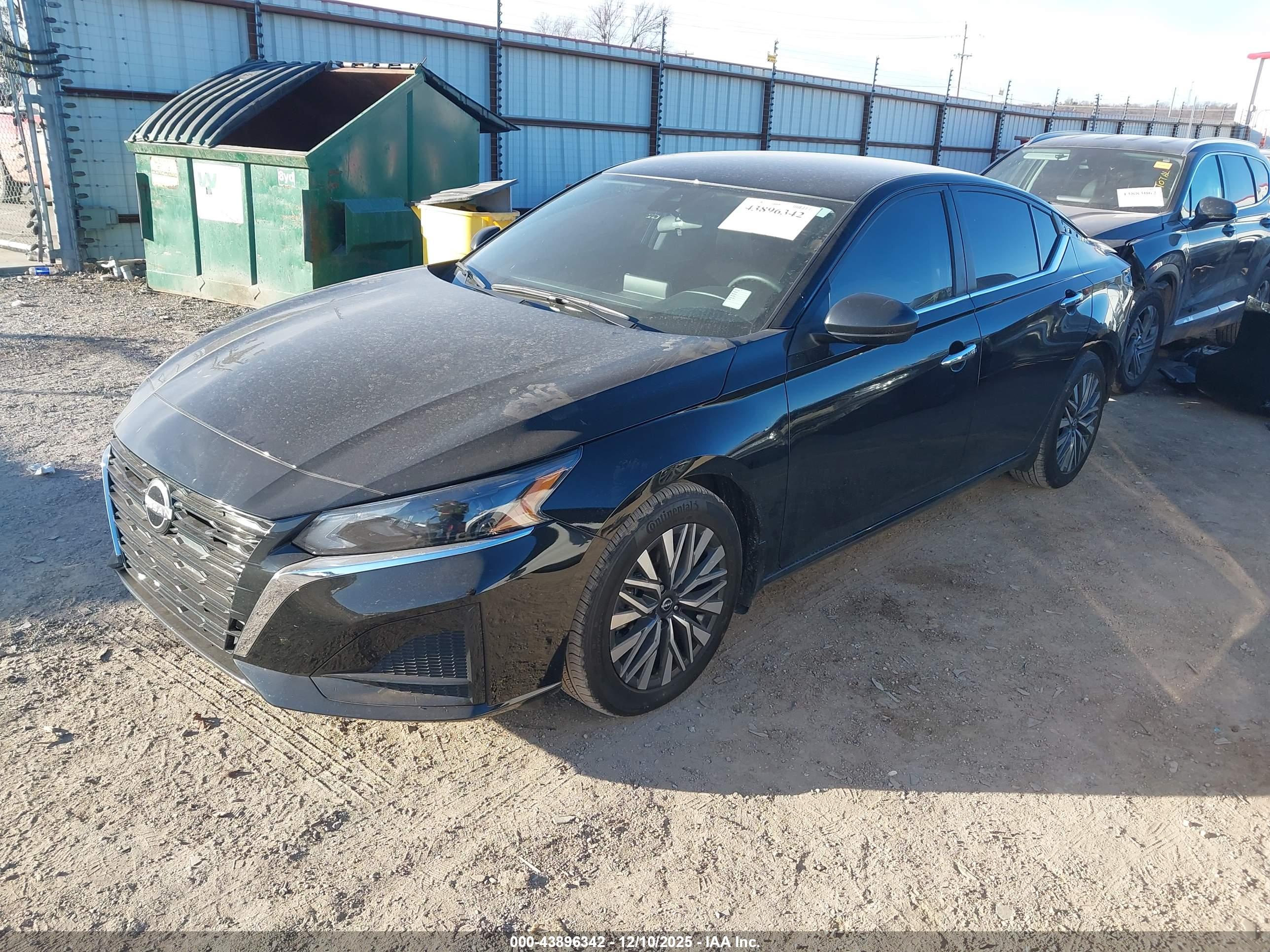 NISSAN ALTIMA image 2