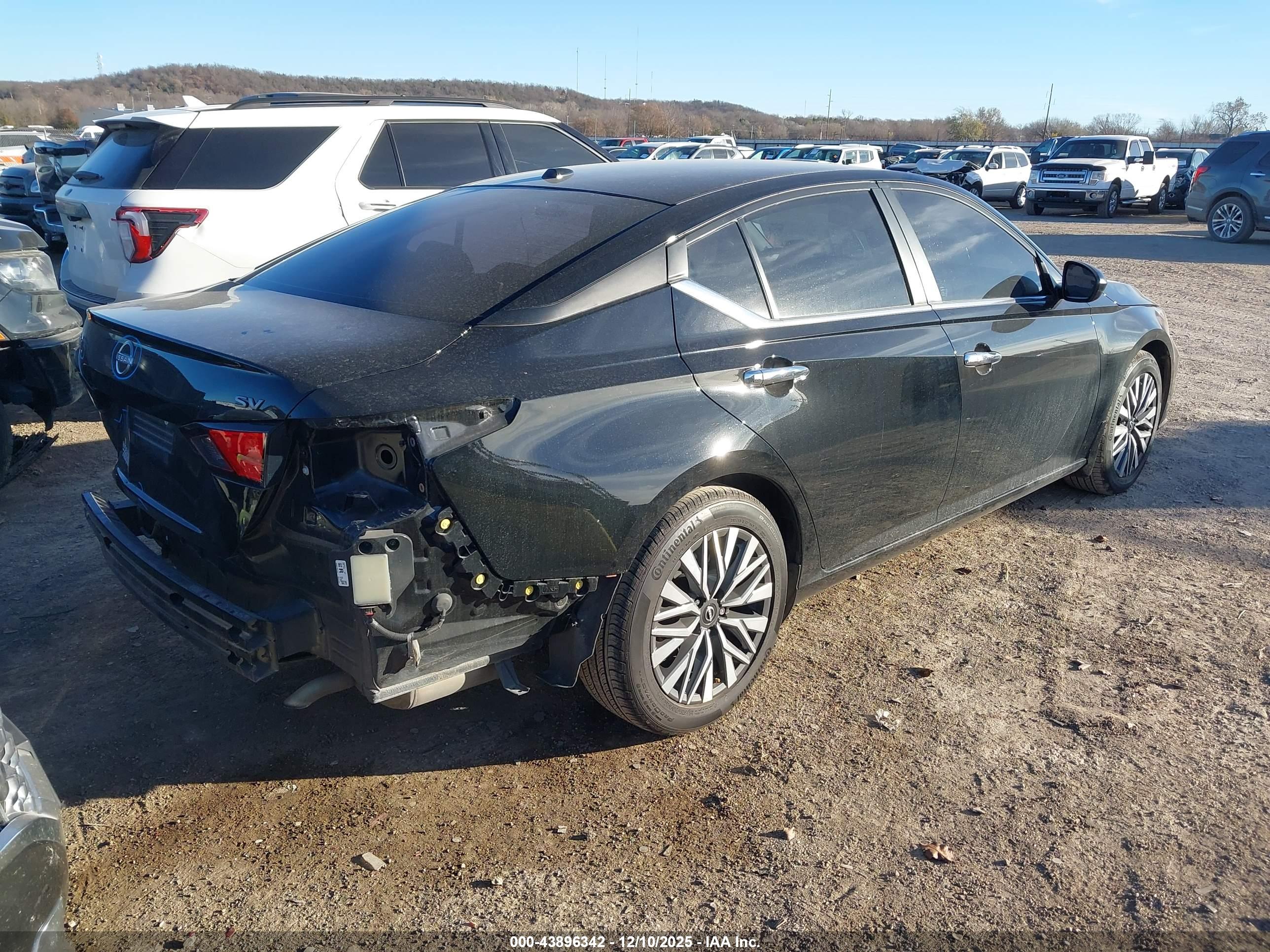NISSAN ALTIMA image 4