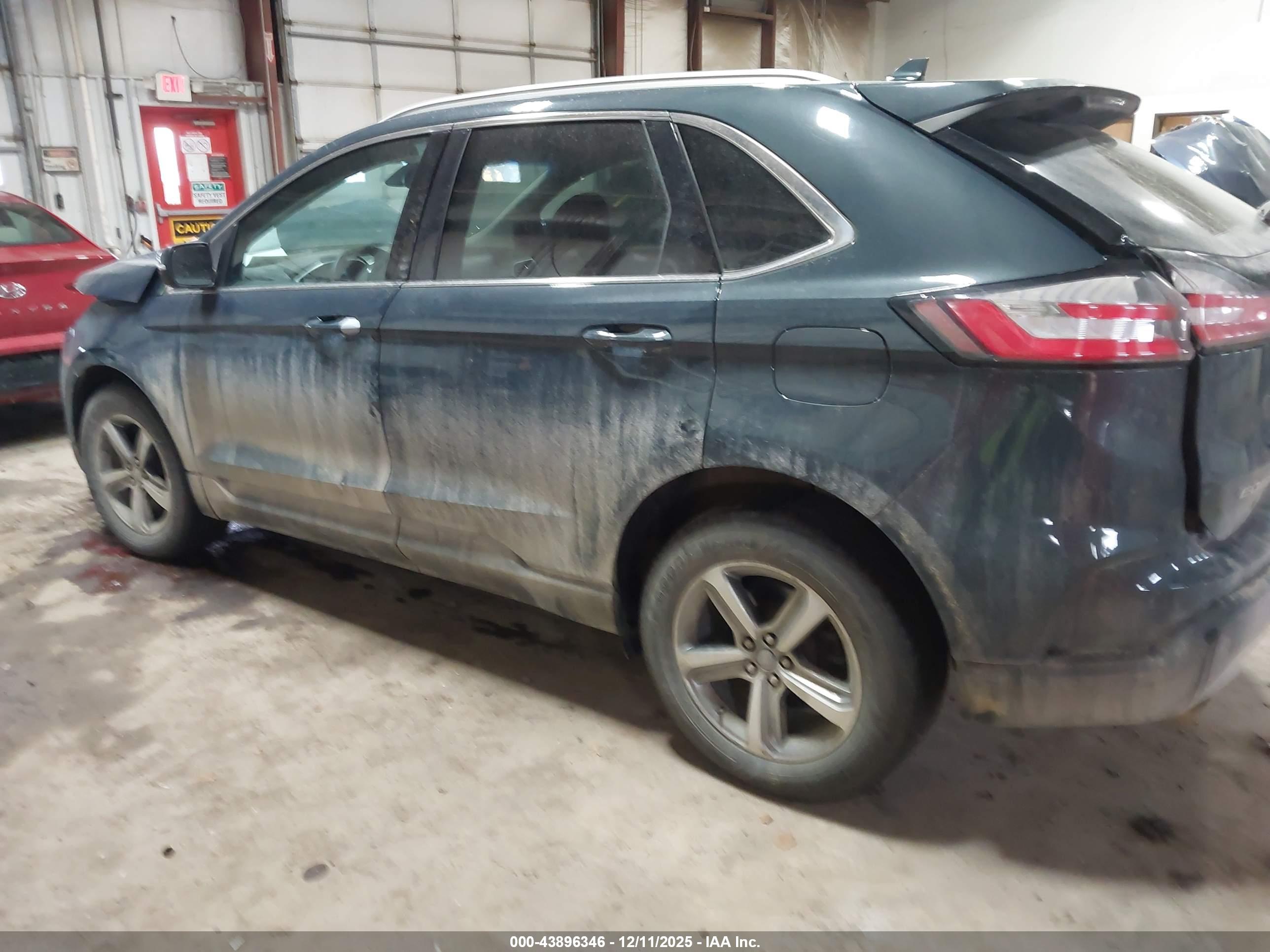 FORD EDGE image 3