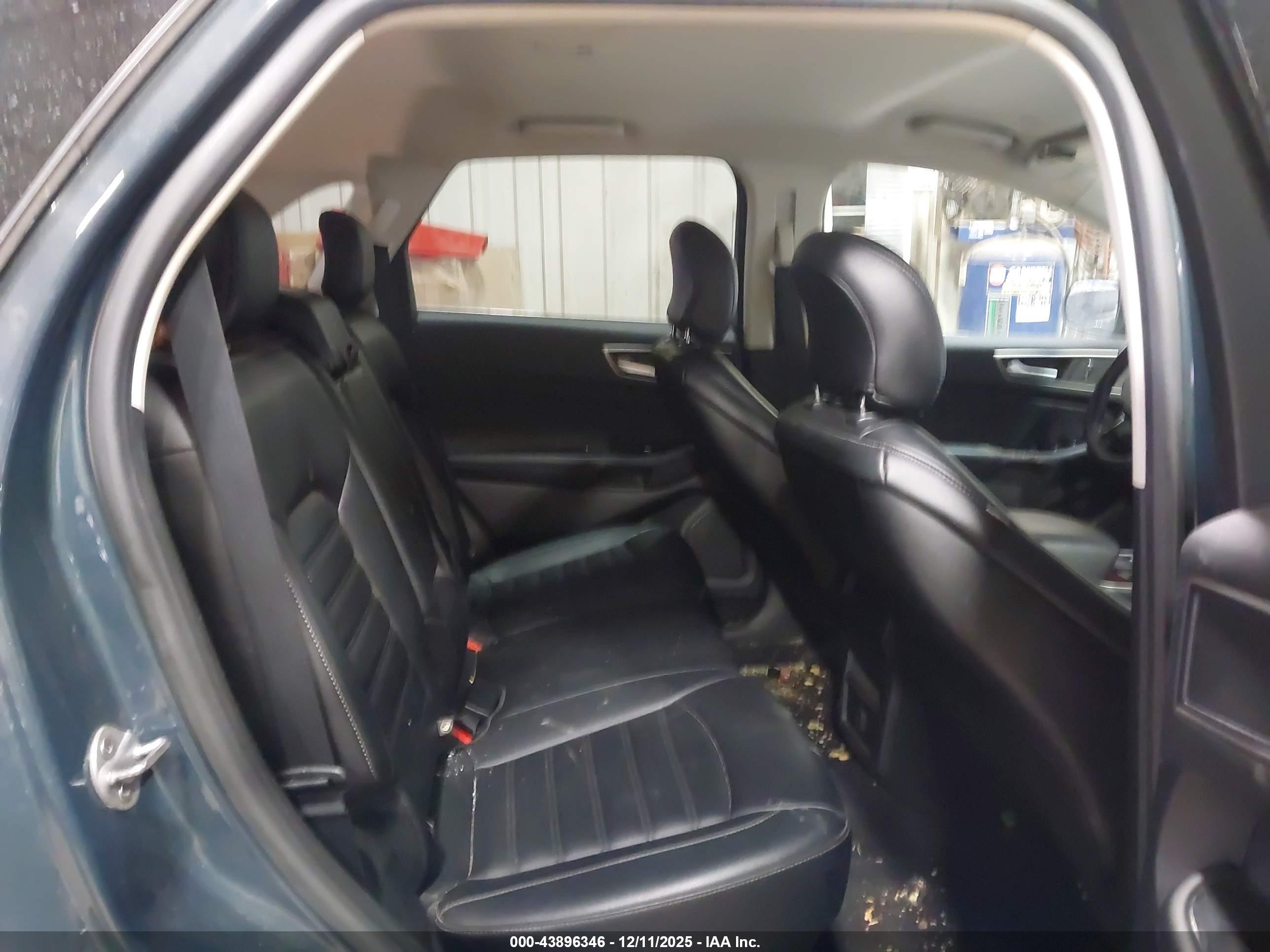FORD EDGE image 8