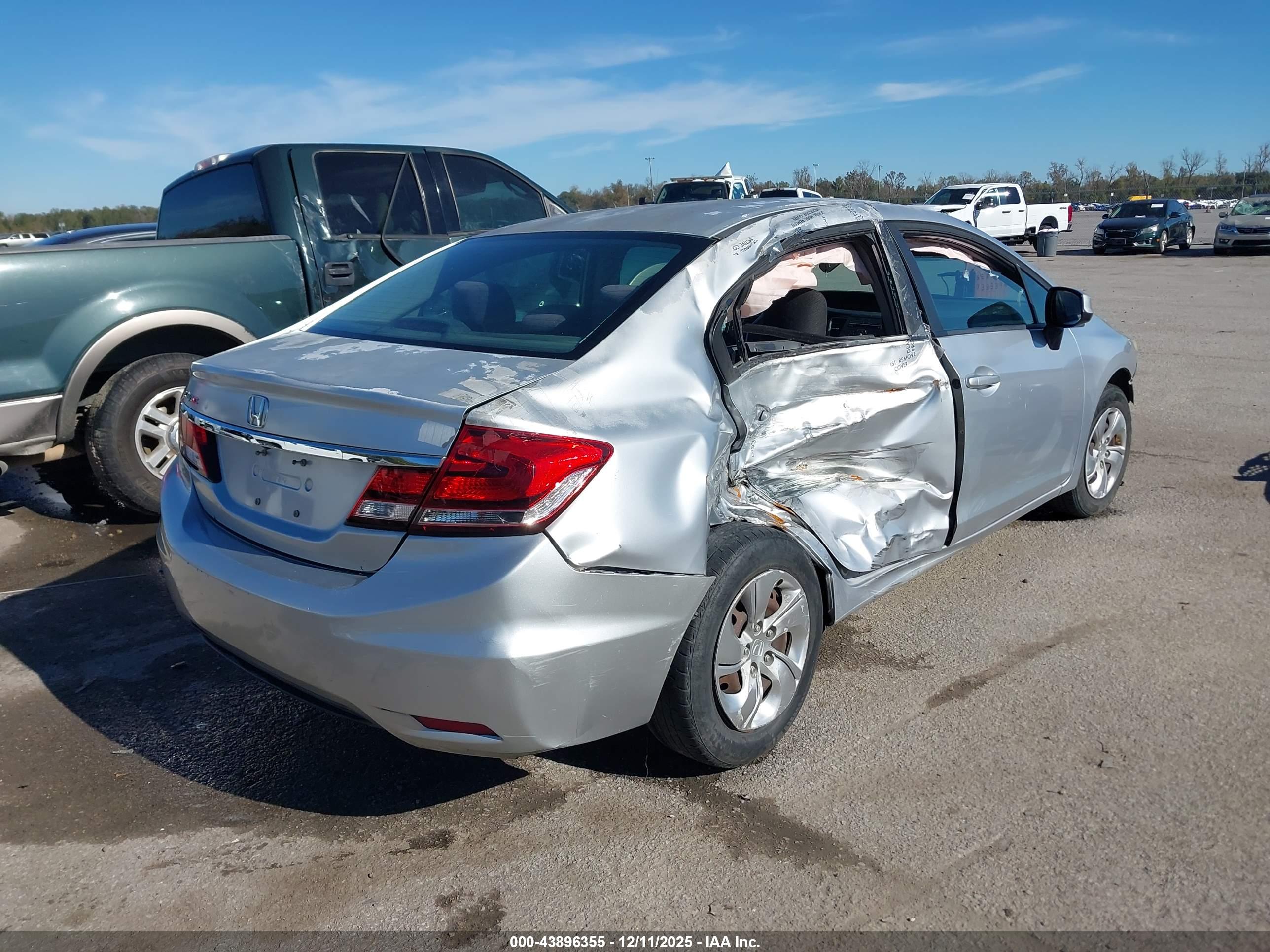 HONDA CIVIC image 4
