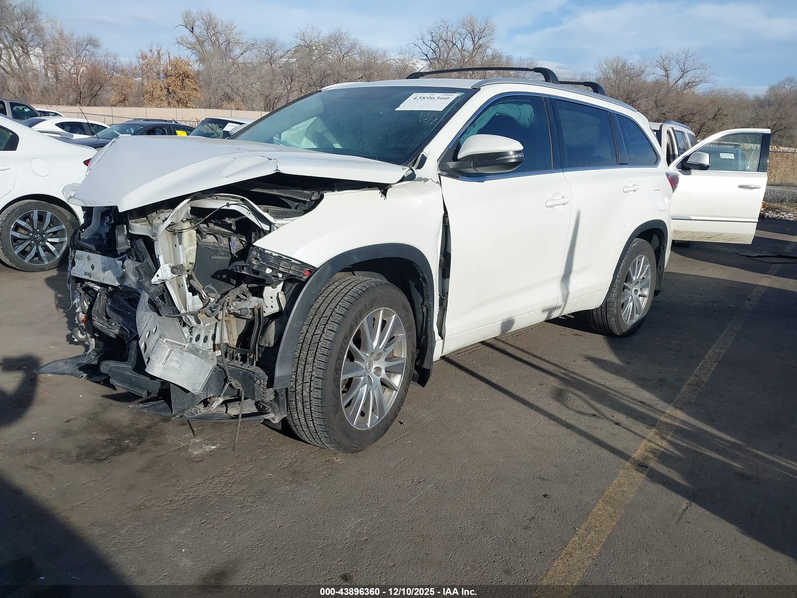 TOYOTA HIGHLANDER image 2