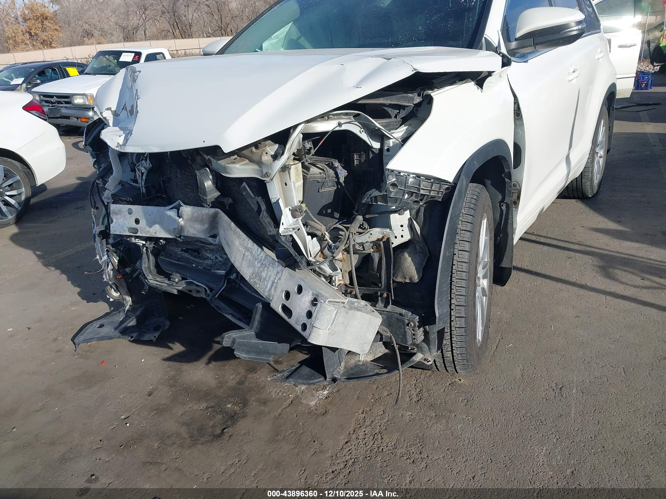 TOYOTA HIGHLANDER image 6