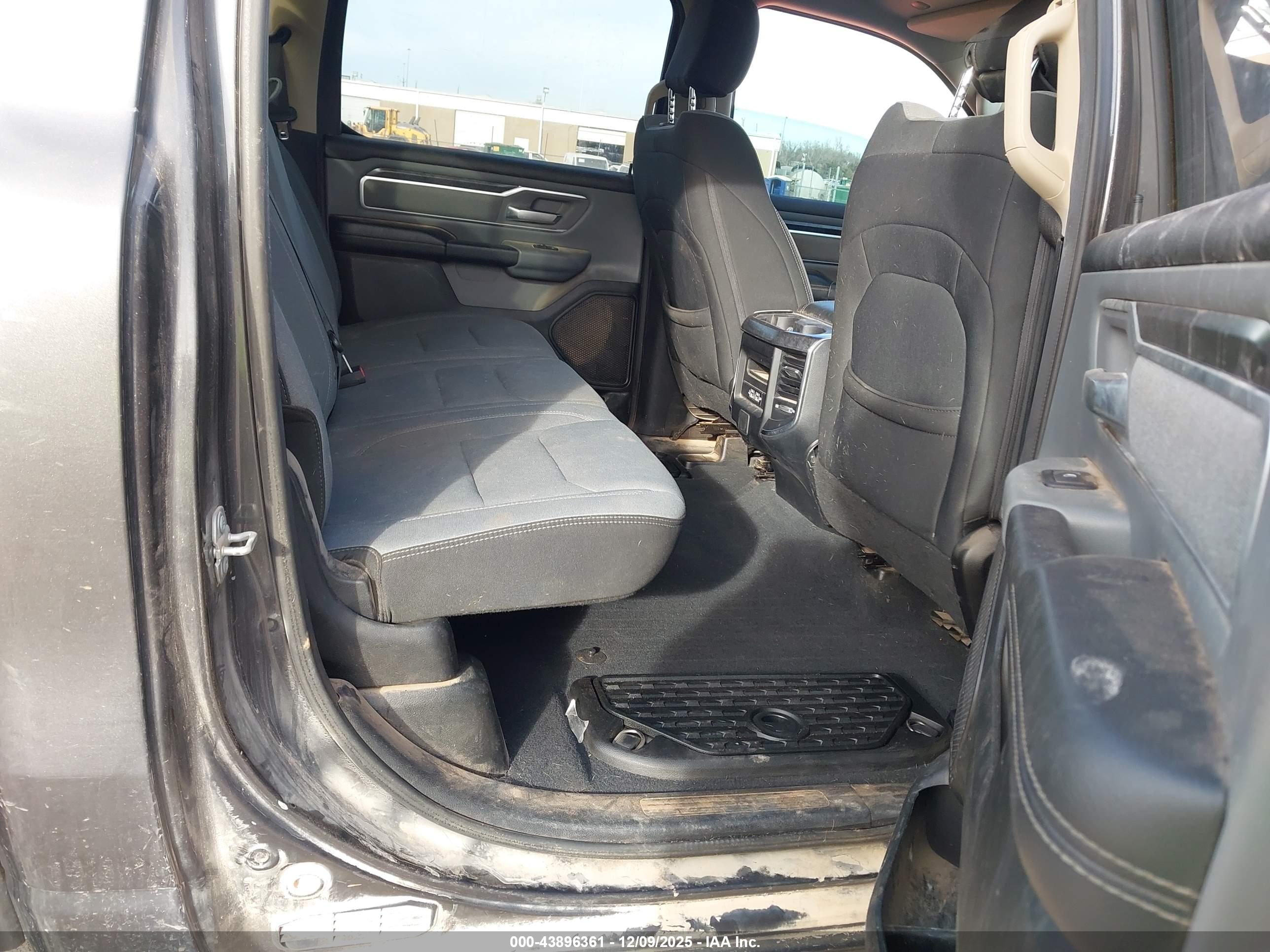 RAM 1500 image 8