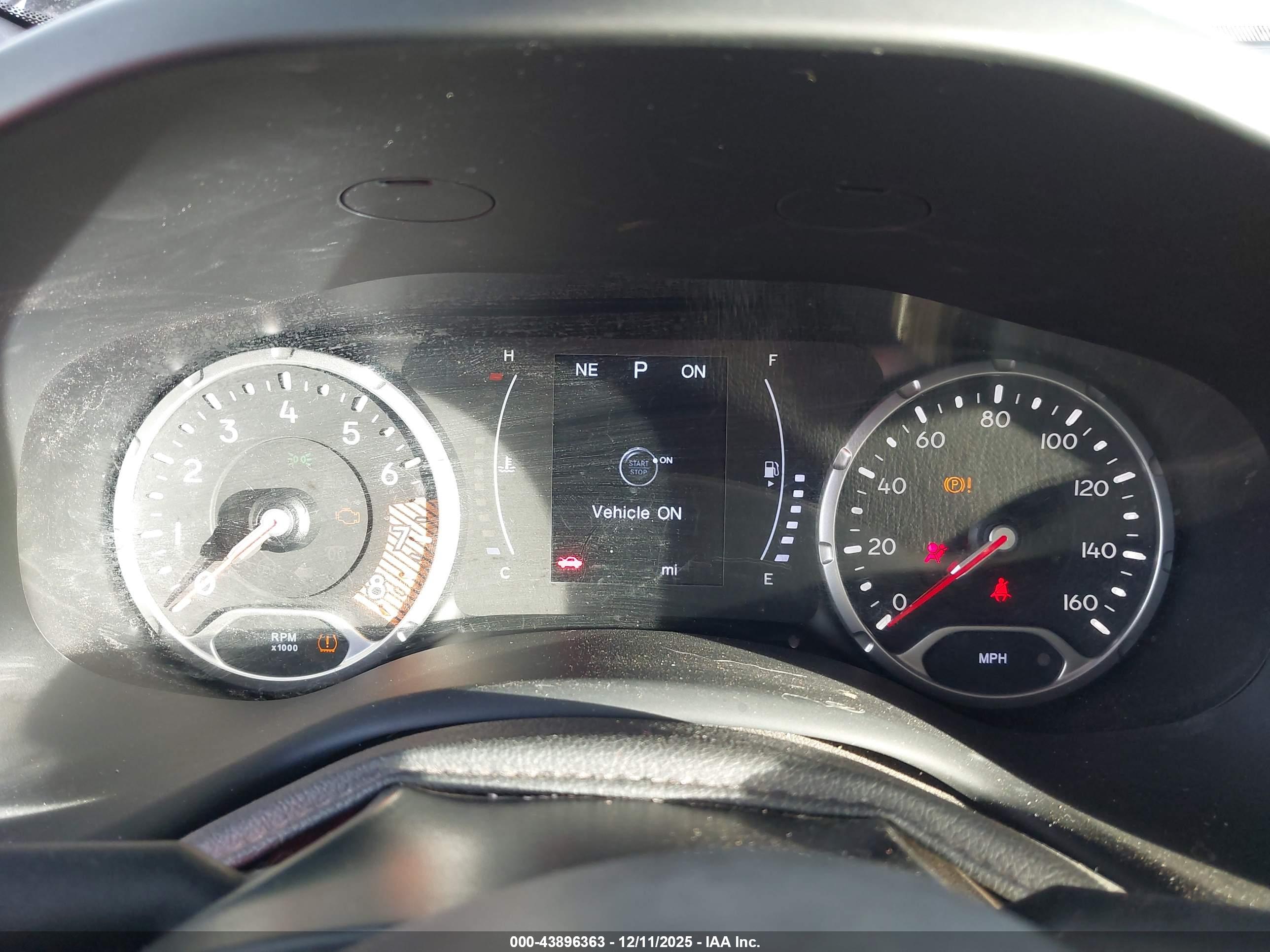 JEEP RENEGADE image 7