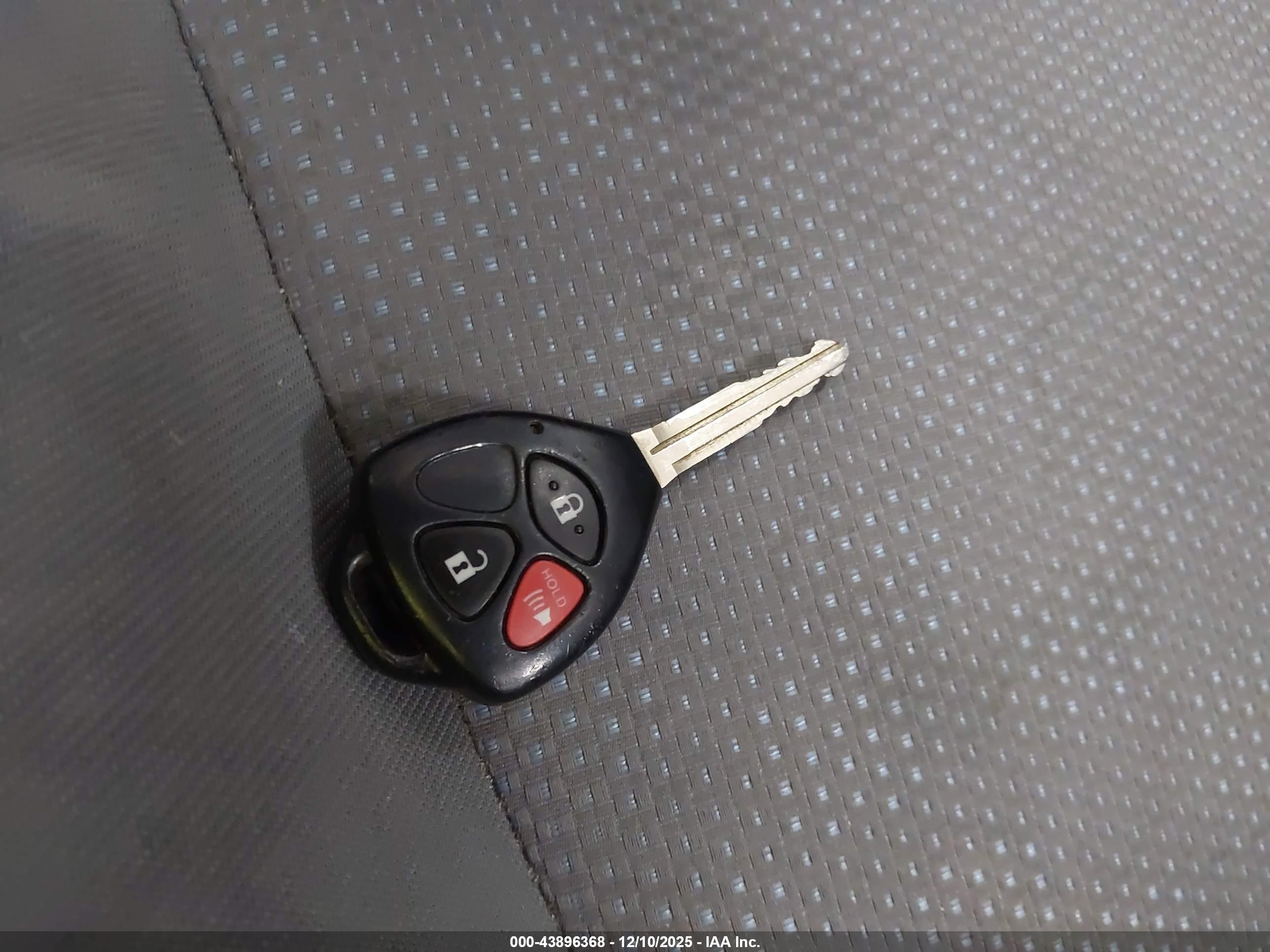 TOYOTA MATRIX image 11
