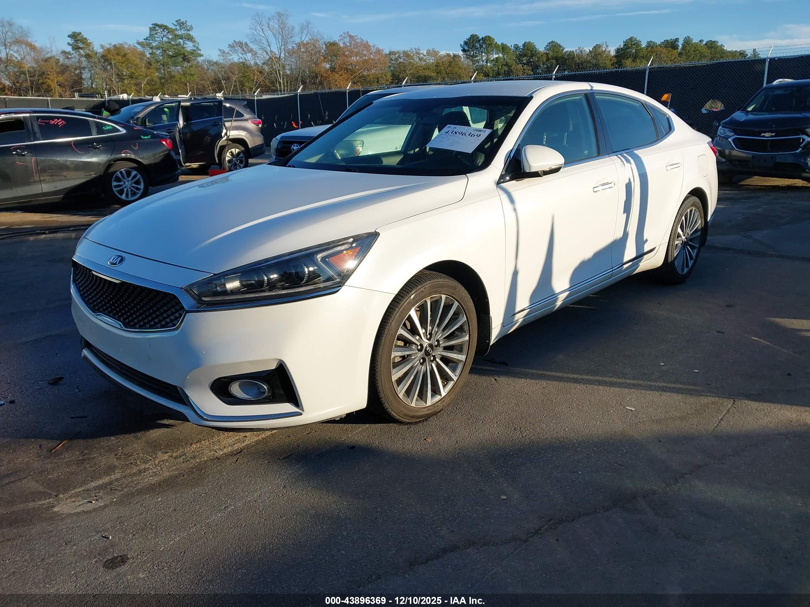 KIA CADENZA image 2