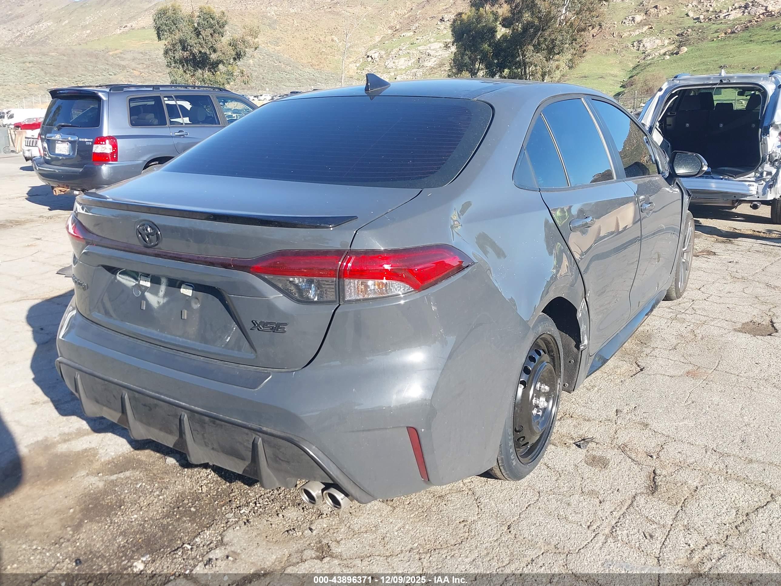 TOYOTA COROLLA image 4