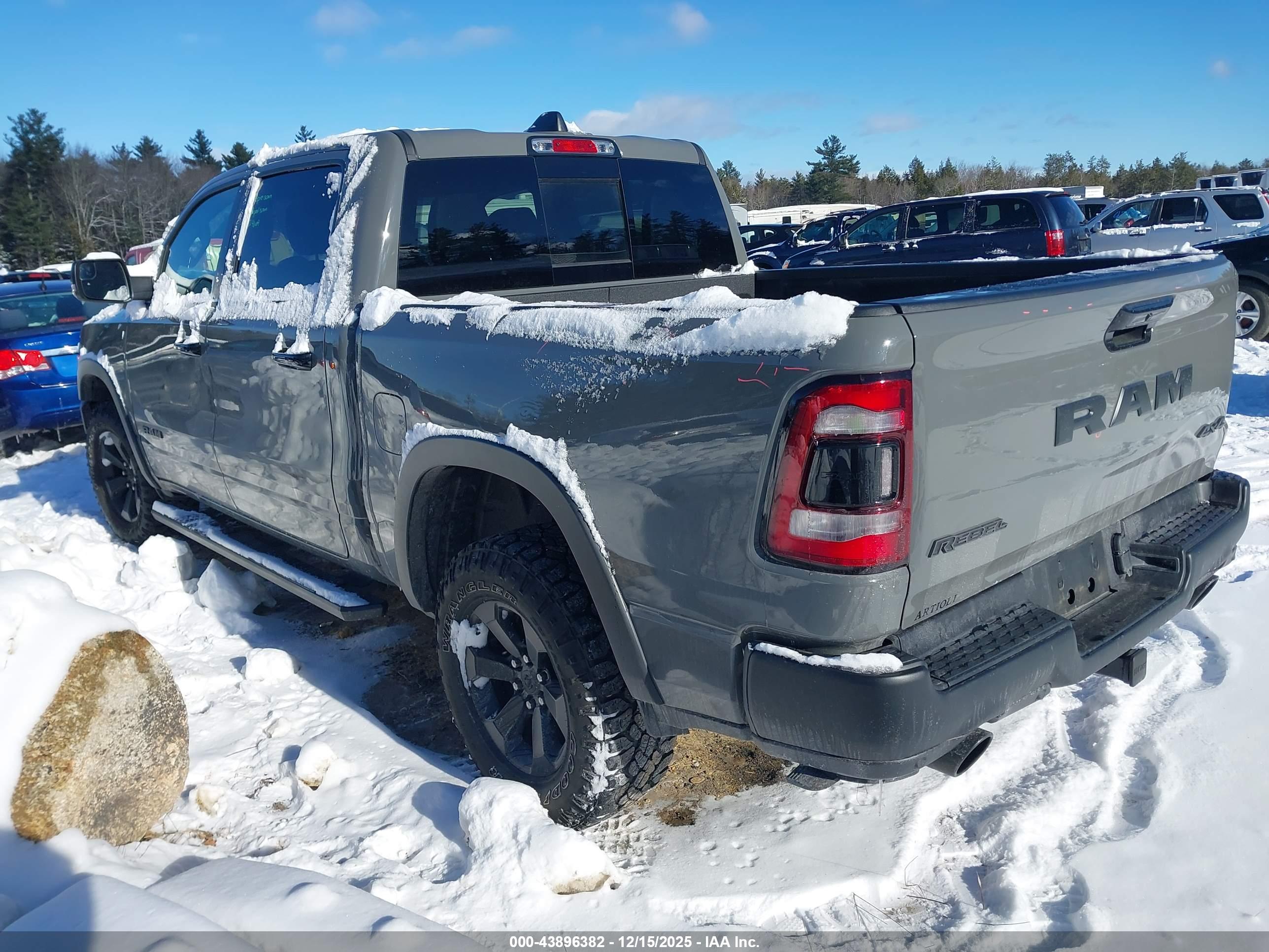 RAM 1500 image 3