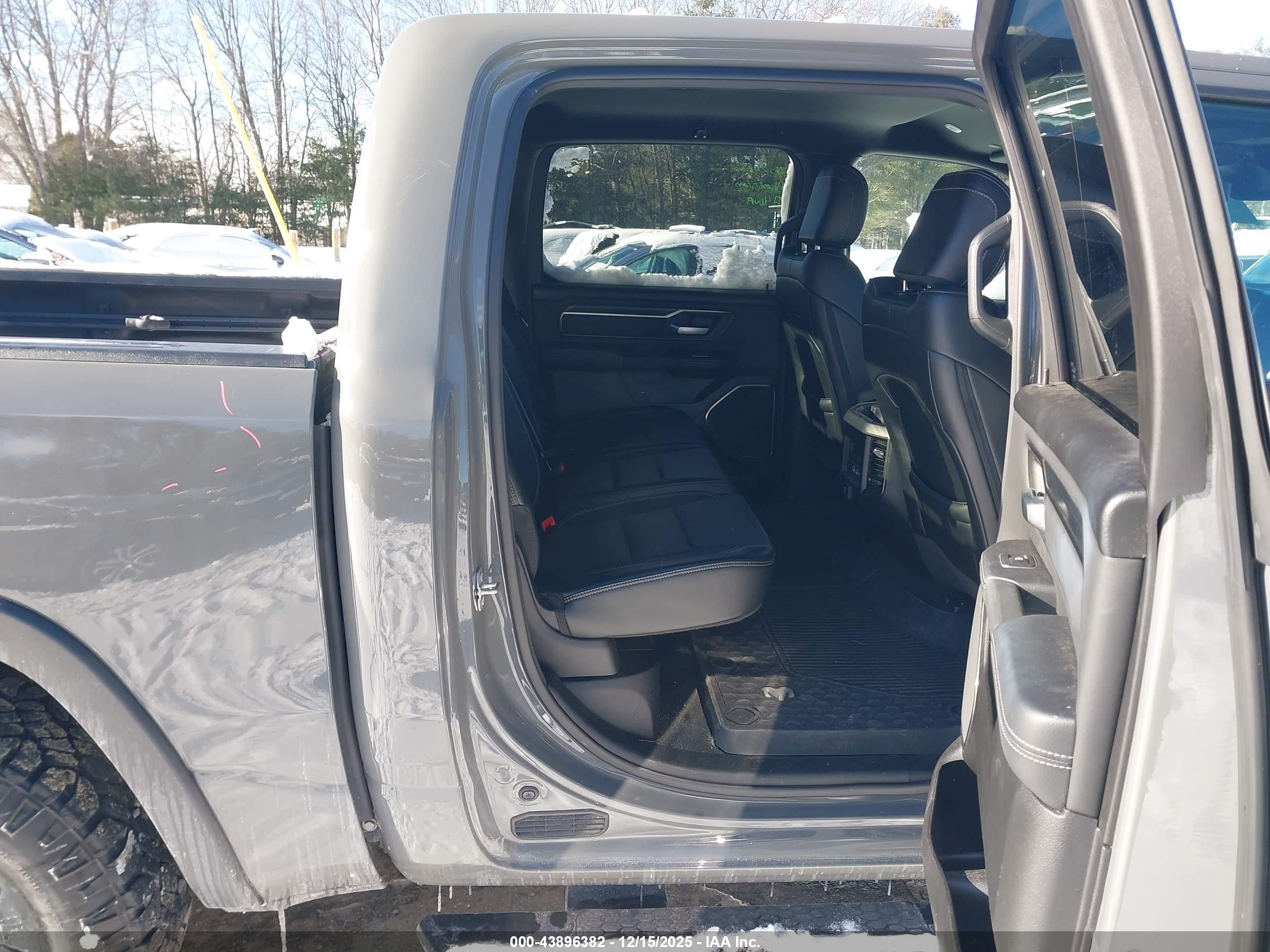 RAM 1500 image 8