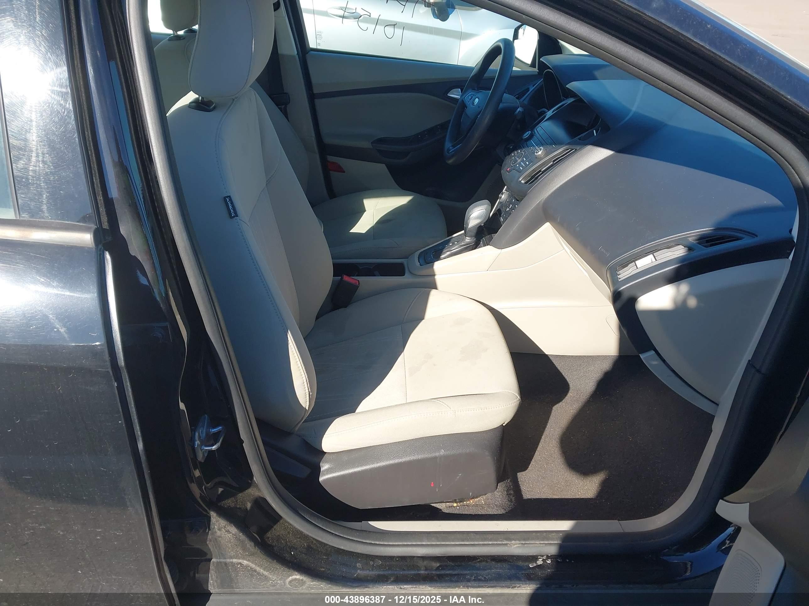 FORD FOCUS image 5