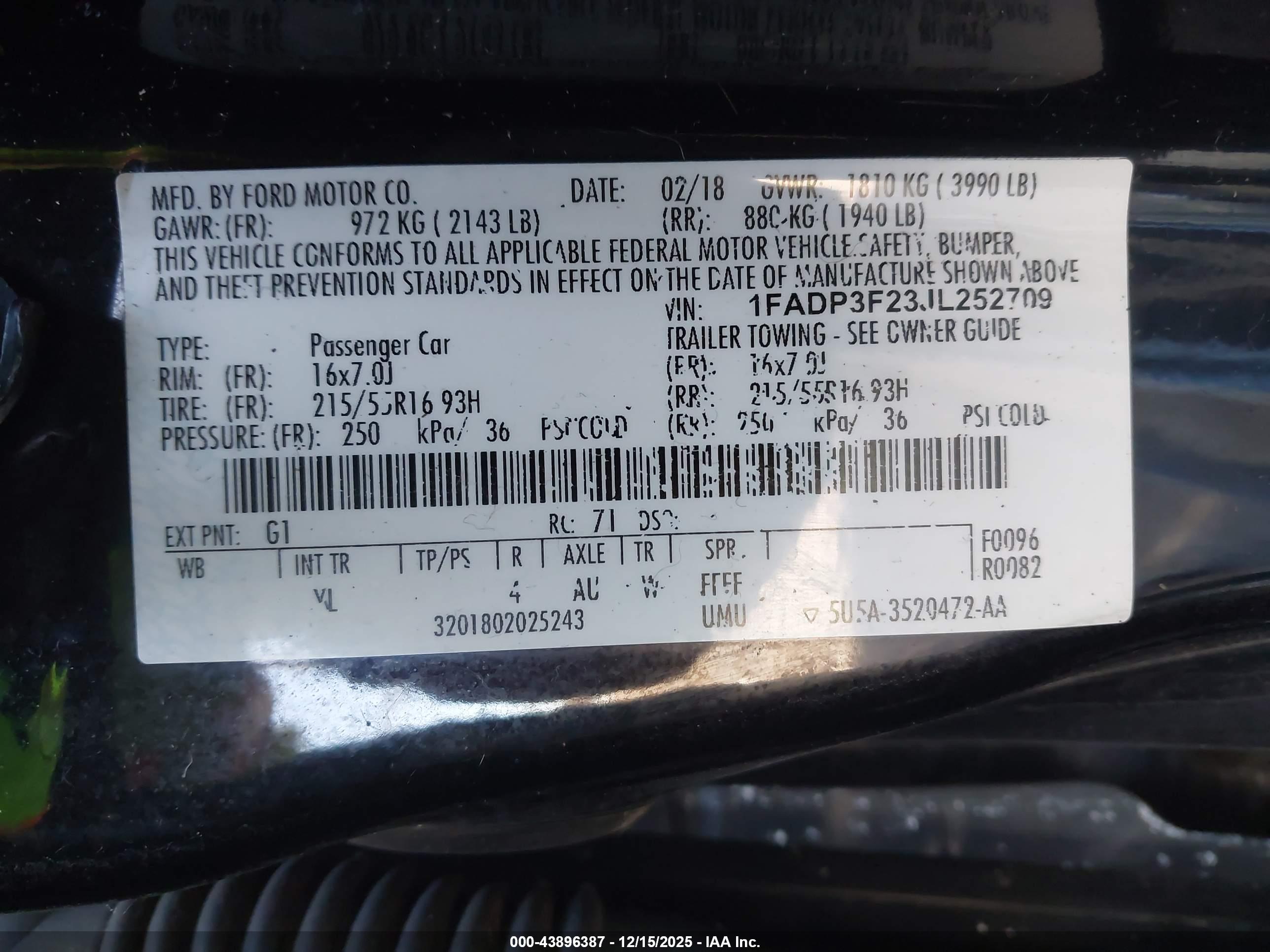 FORD FOCUS image 9
