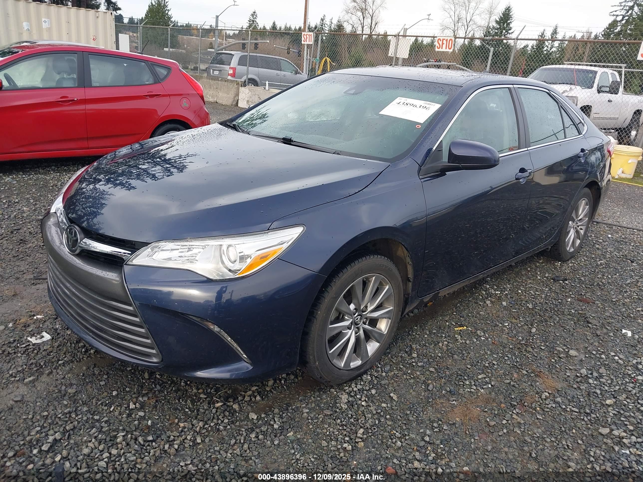TOYOTA CAMRY image 2