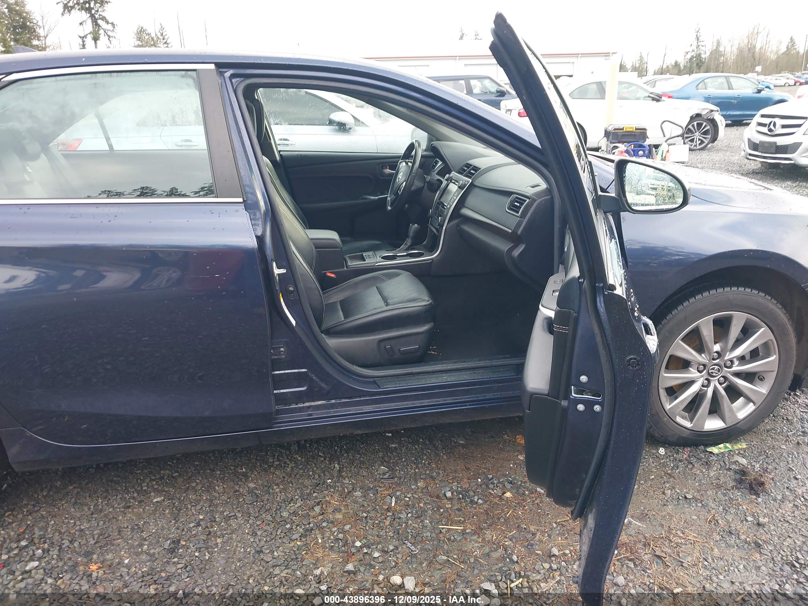 TOYOTA CAMRY image 5