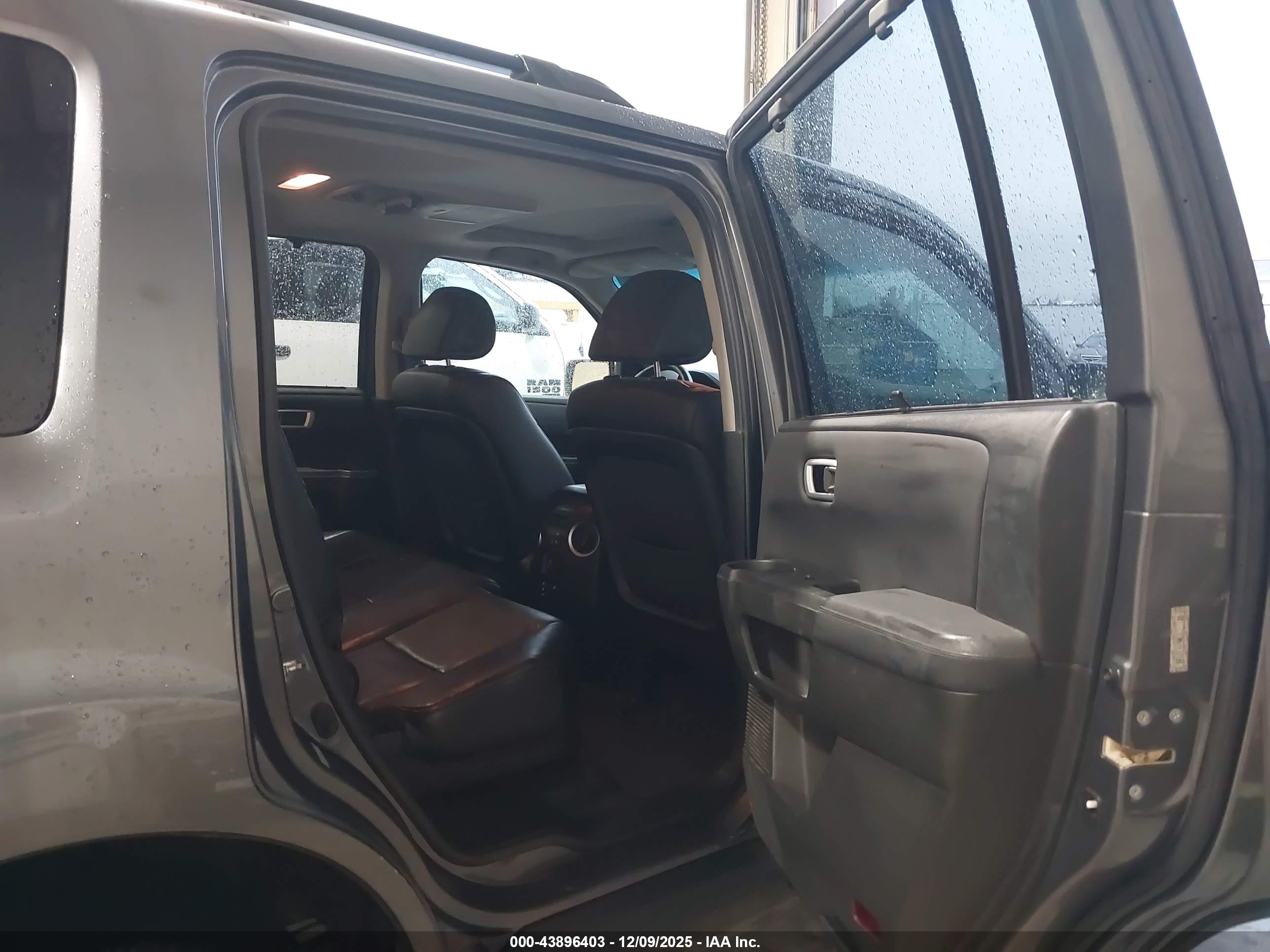HONDA PILOT image 8
