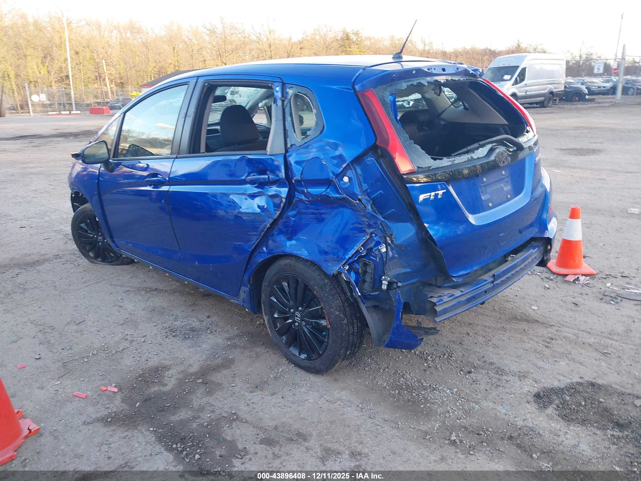 HONDA FIT image 3