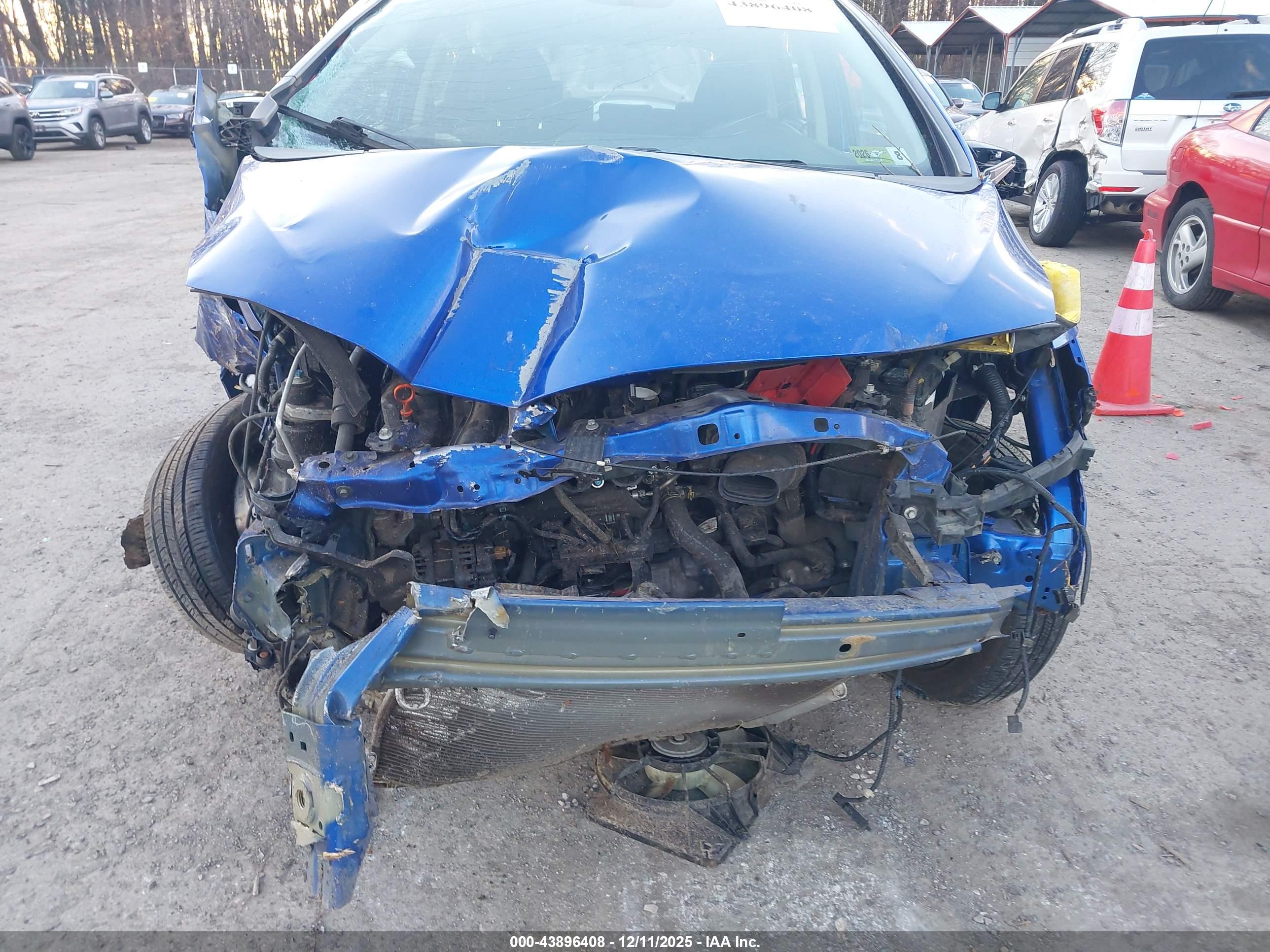HONDA FIT image 6