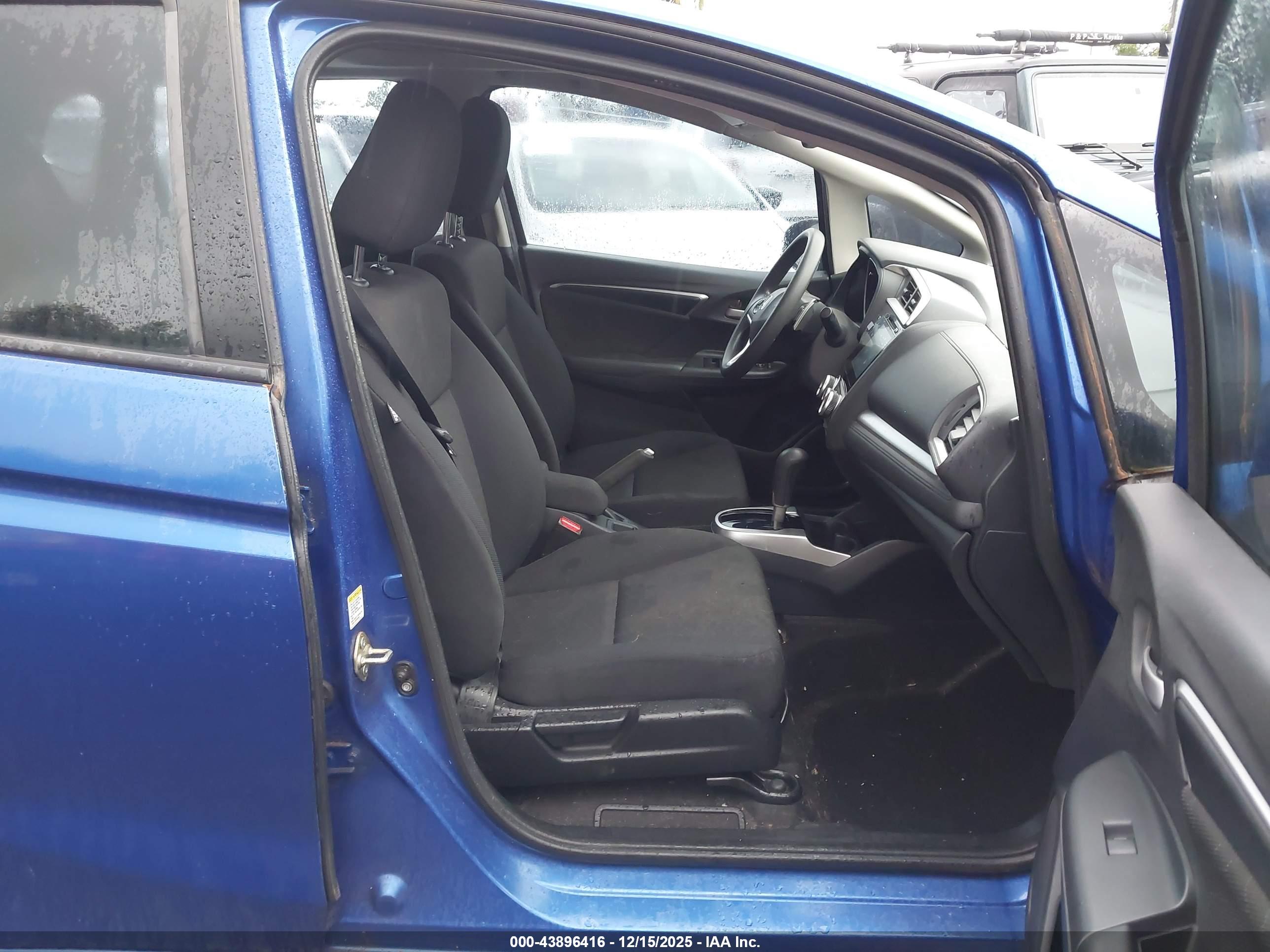 HONDA FIT image 5