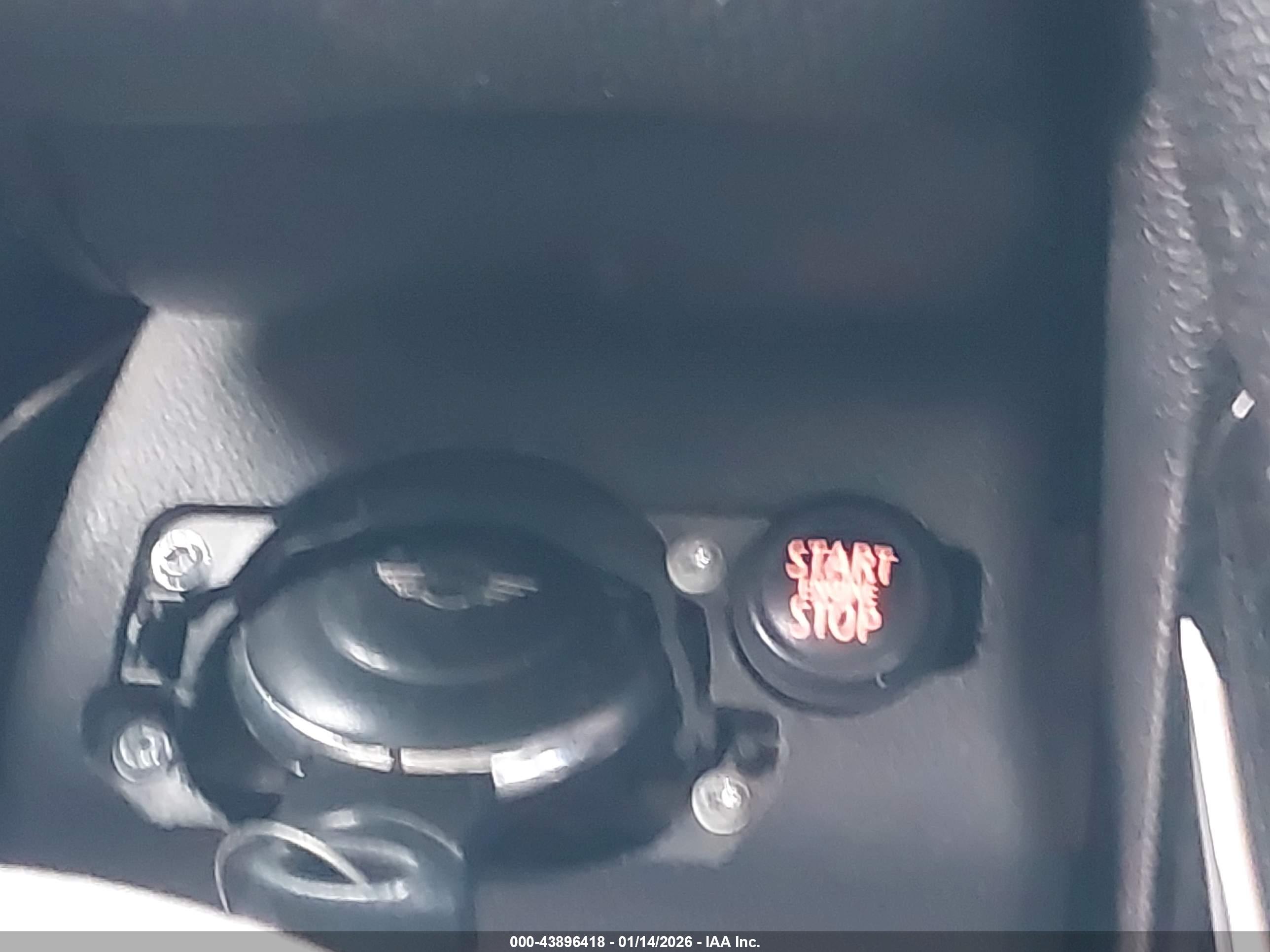 MINI COUNTRYMAN image 11