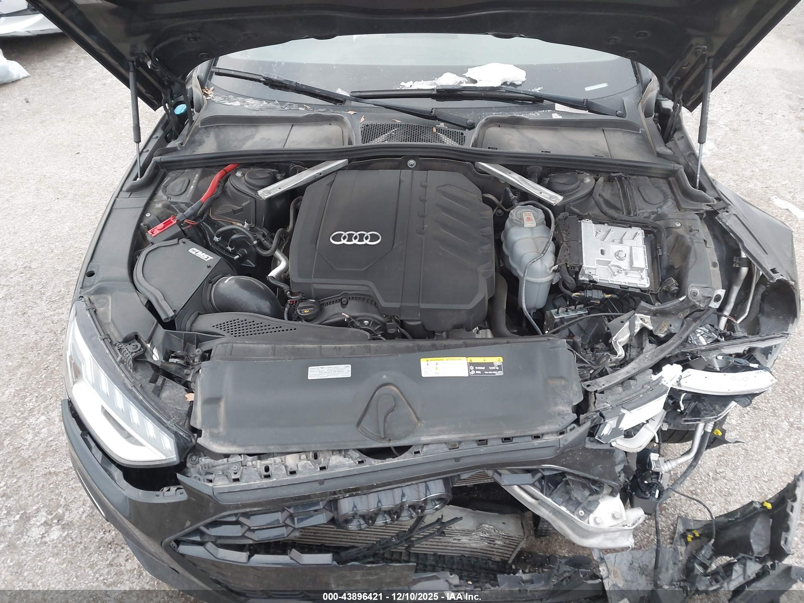 AUDI A4 image 10