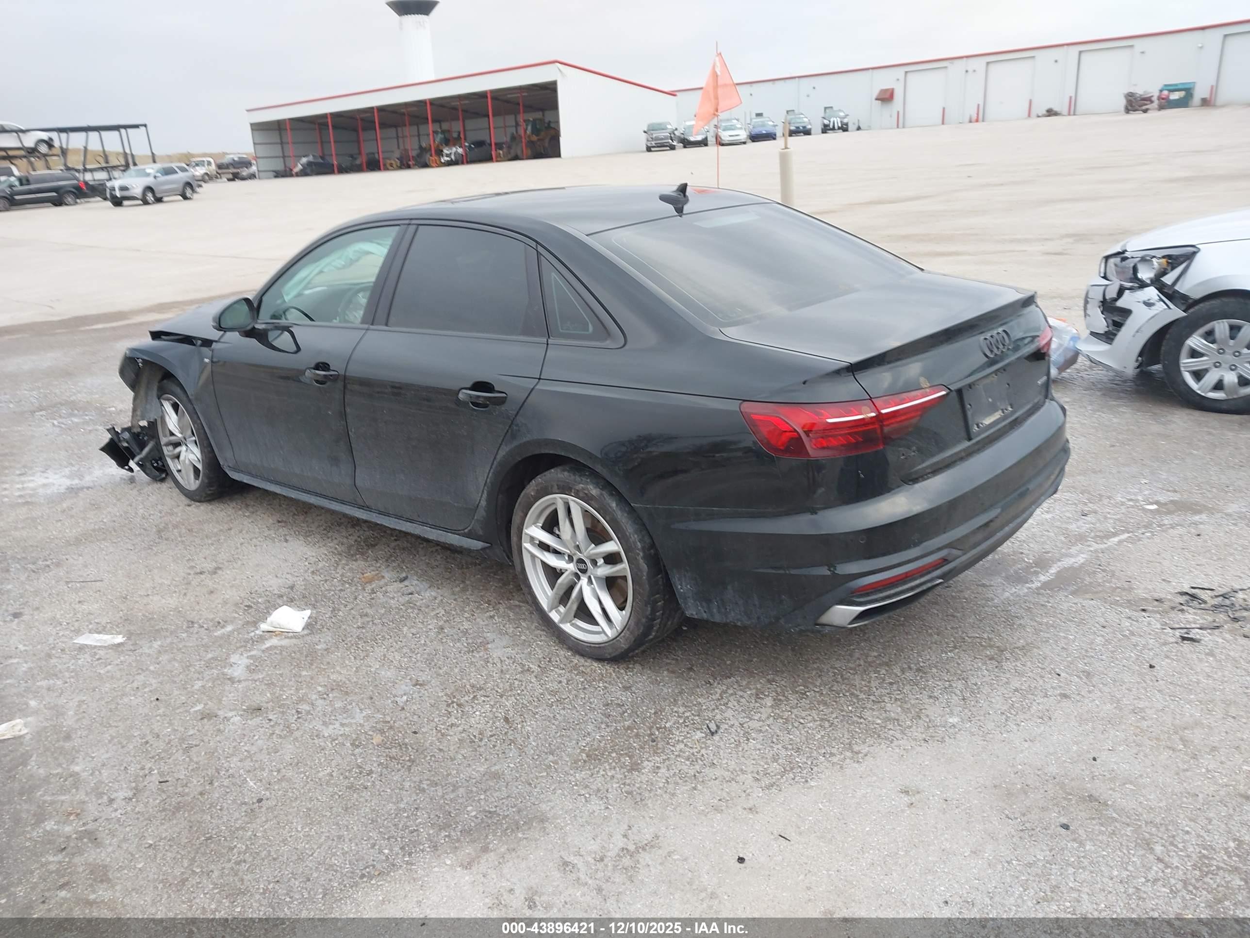 AUDI A4 image 3