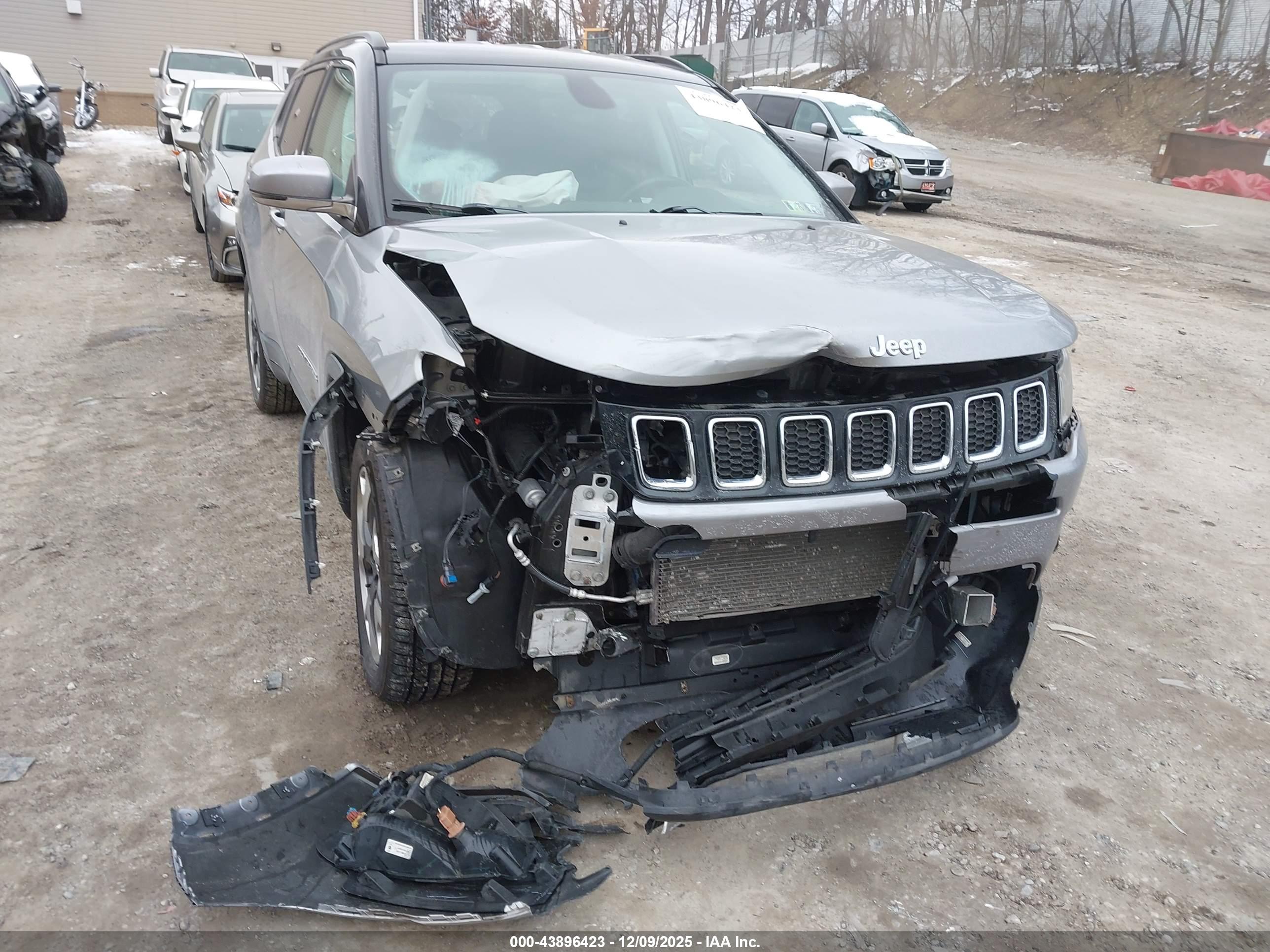 JEEP COMPASS image 6