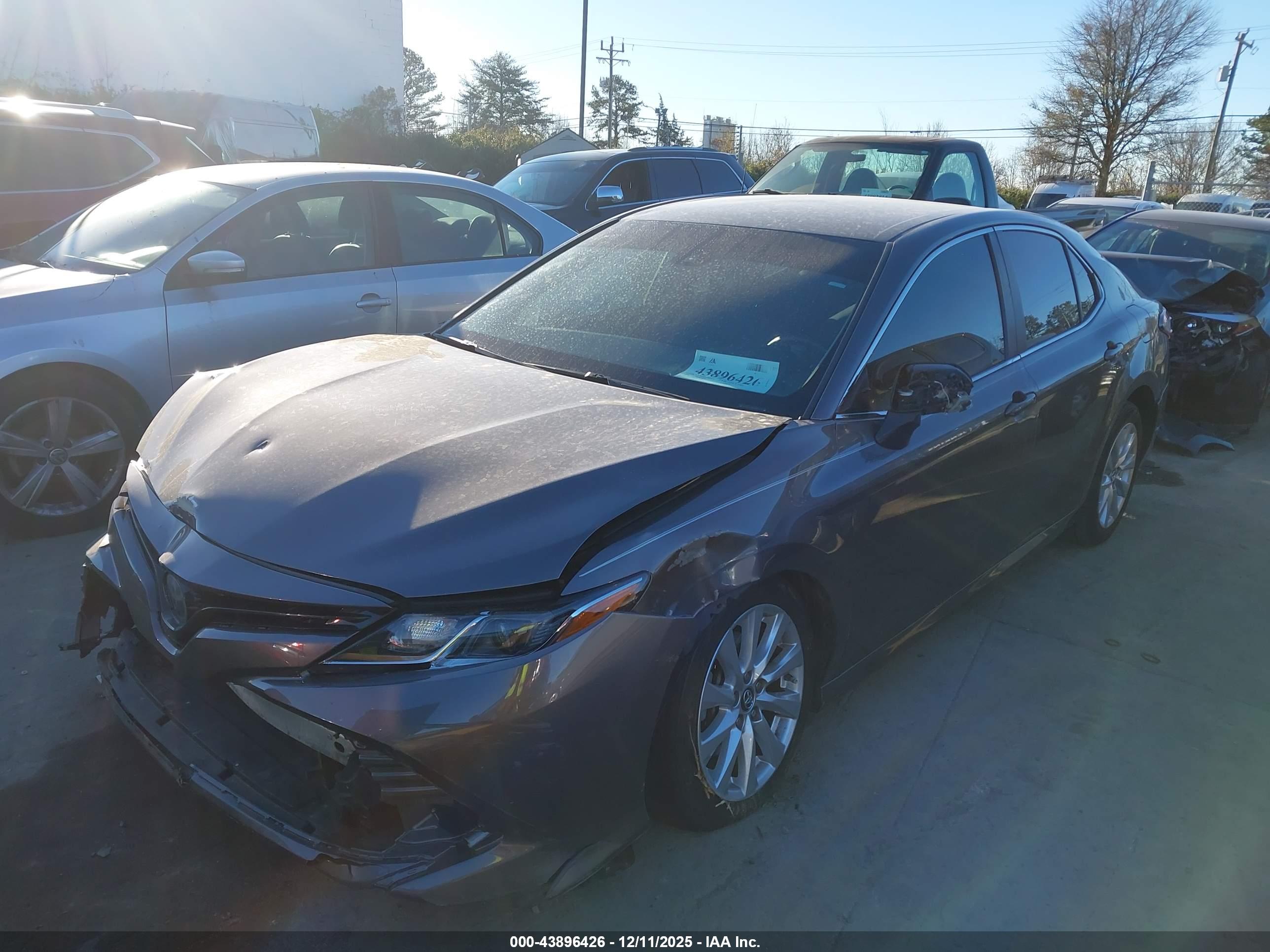 TOYOTA CAMRY image 2