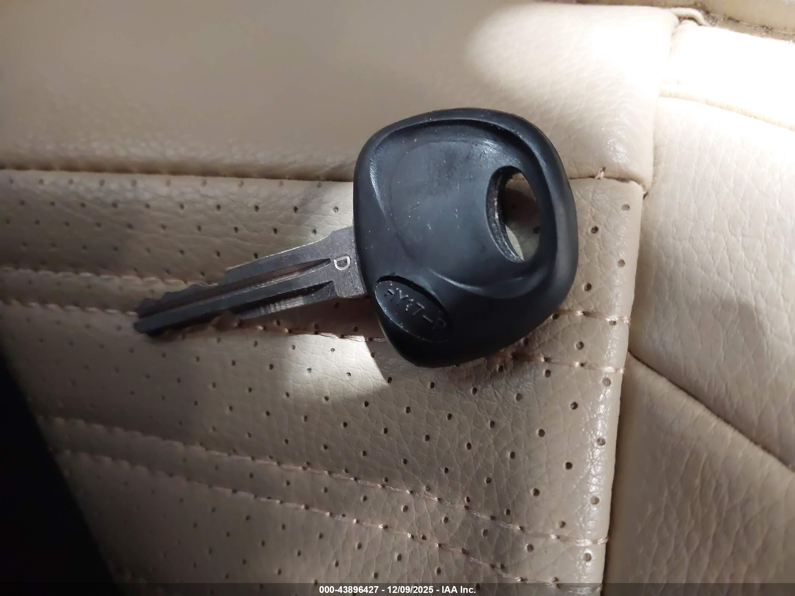 HYUNDAI ELANTRA image 11