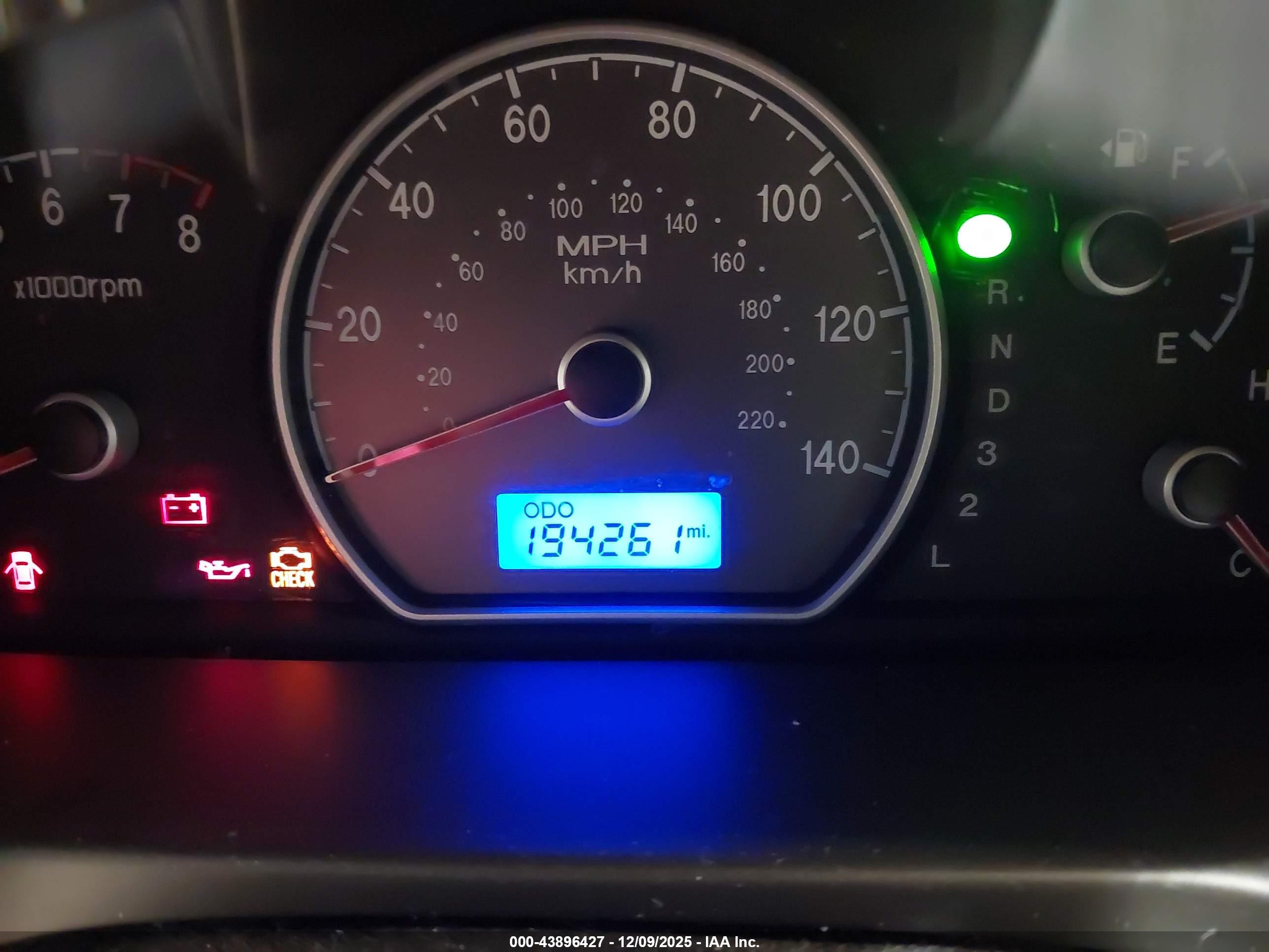 HYUNDAI ELANTRA image 7
