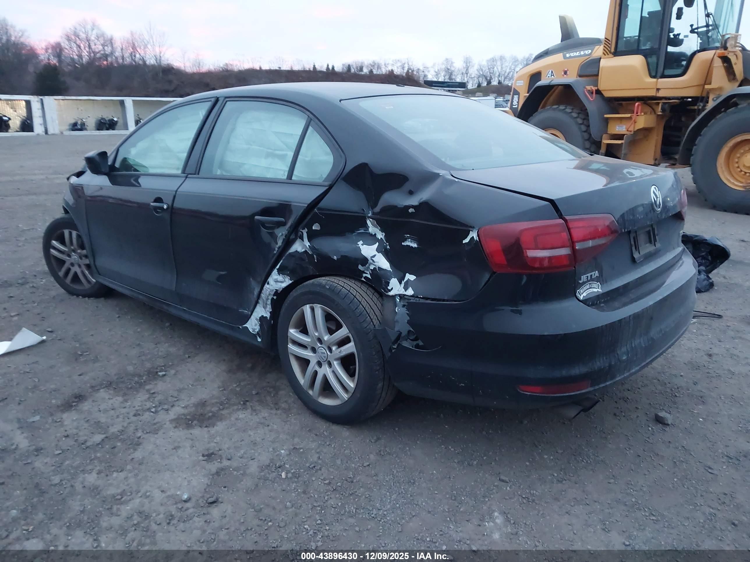VOLKSWAGEN JETTA image 3