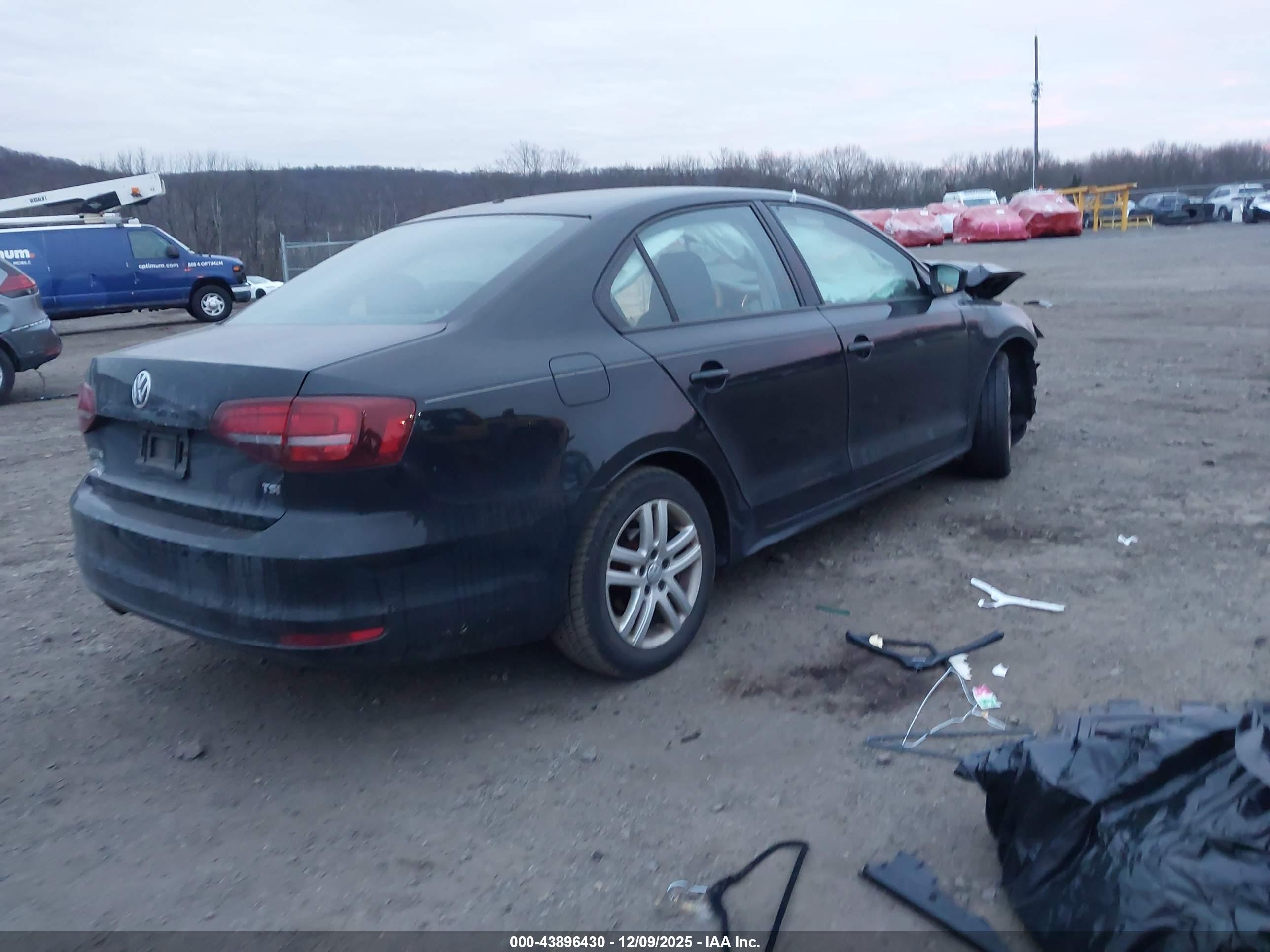 VOLKSWAGEN JETTA image 4