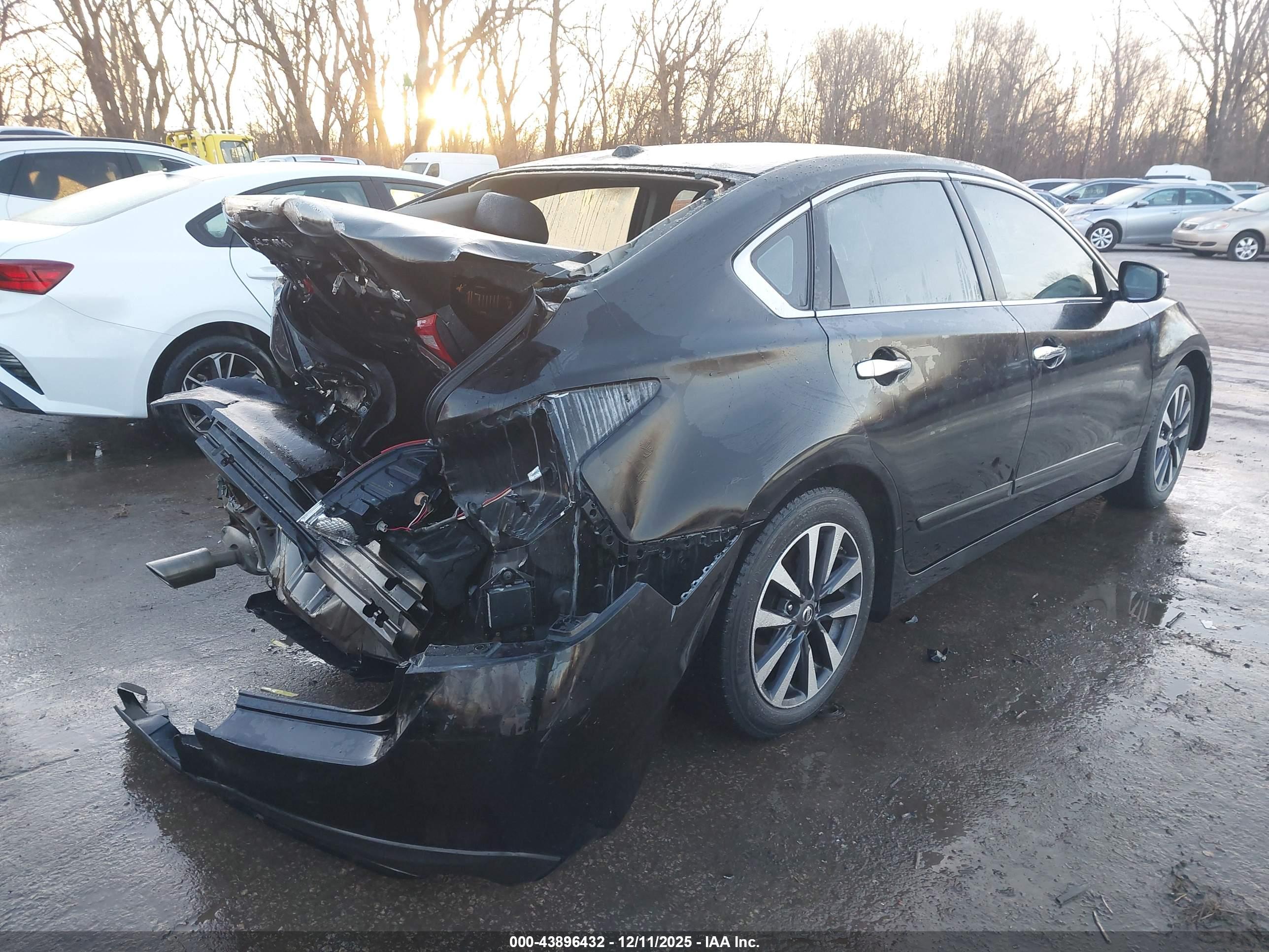 NISSAN ALTIMA image 4