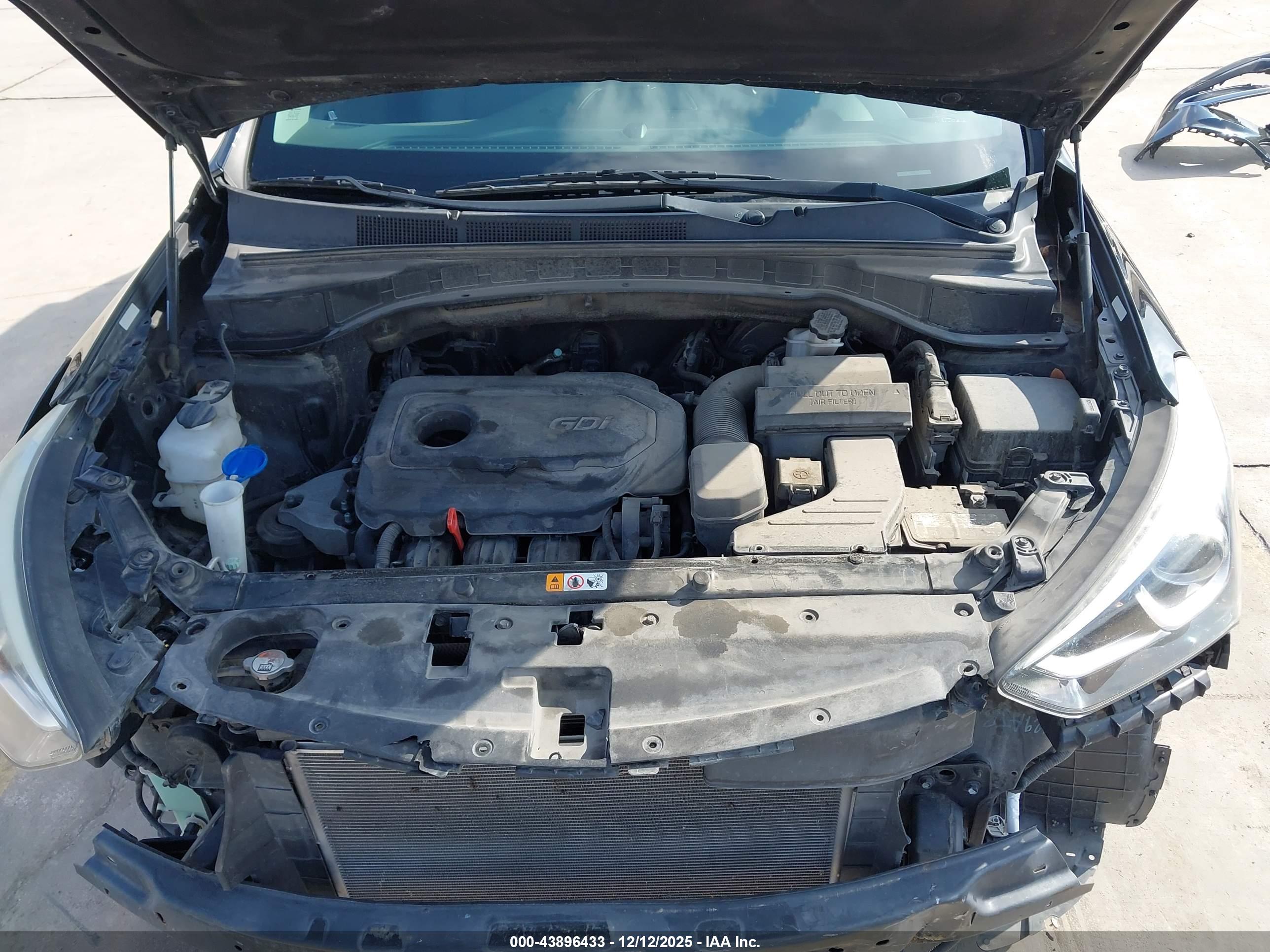 HYUNDAI SANTA image 10