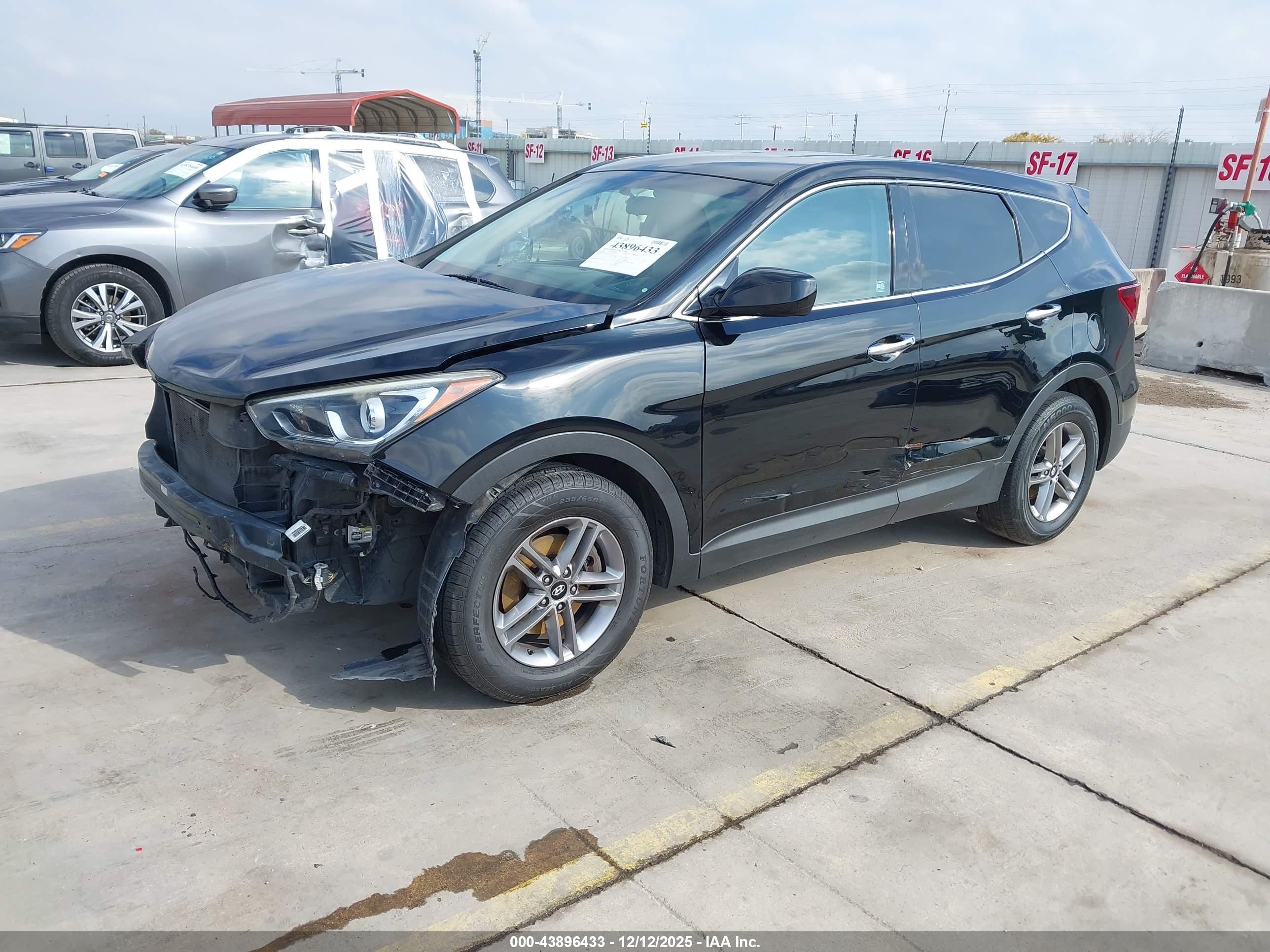 HYUNDAI SANTA image 2