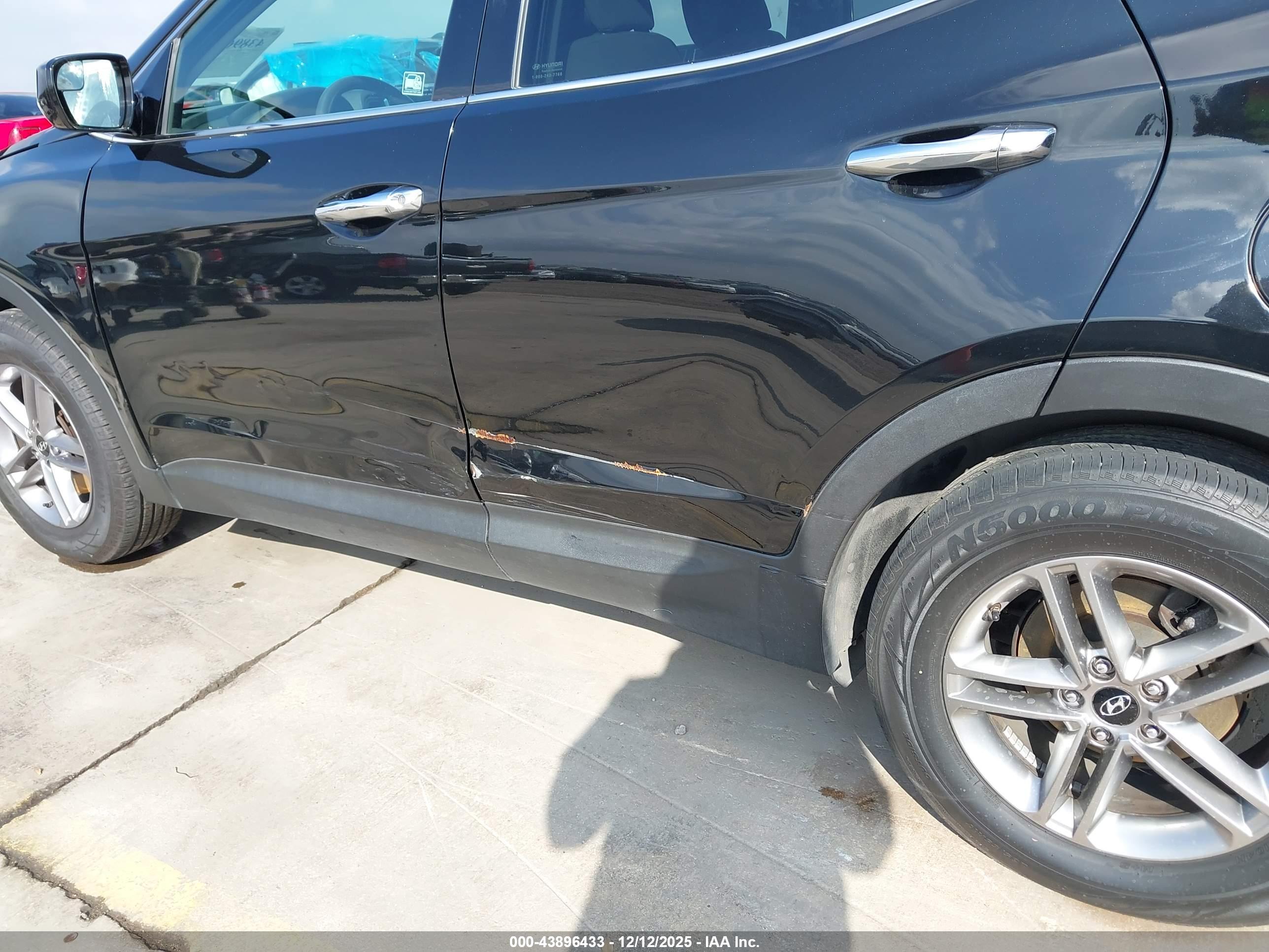 HYUNDAI SANTA image 6