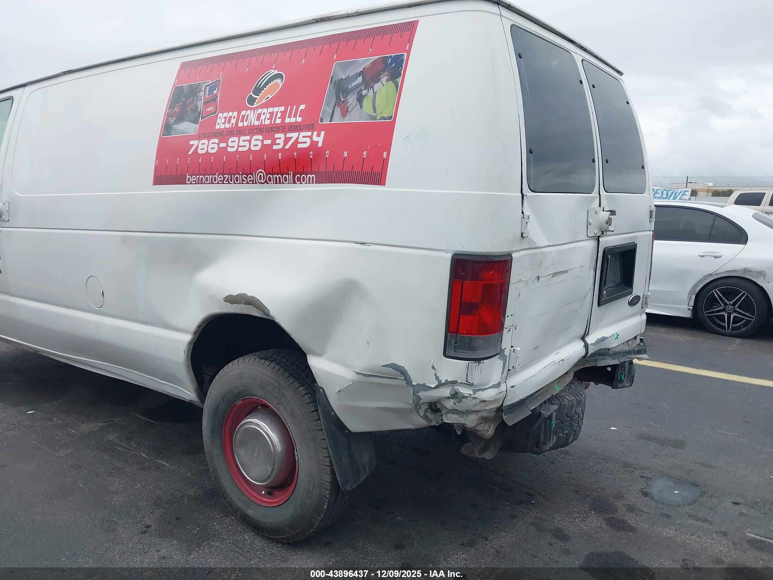 FORD E-250 image 6