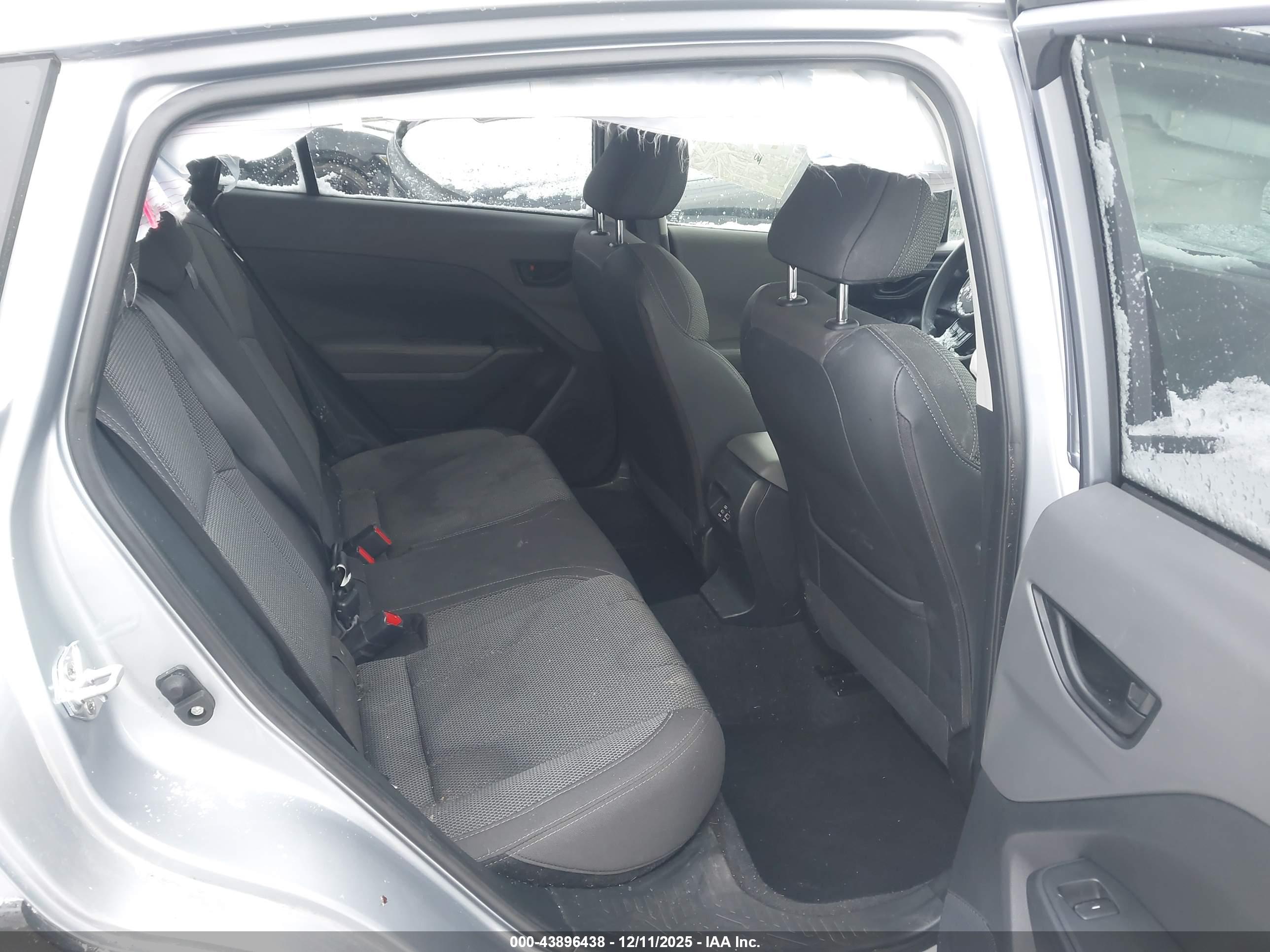 SUBARU CROSSTREK image 8