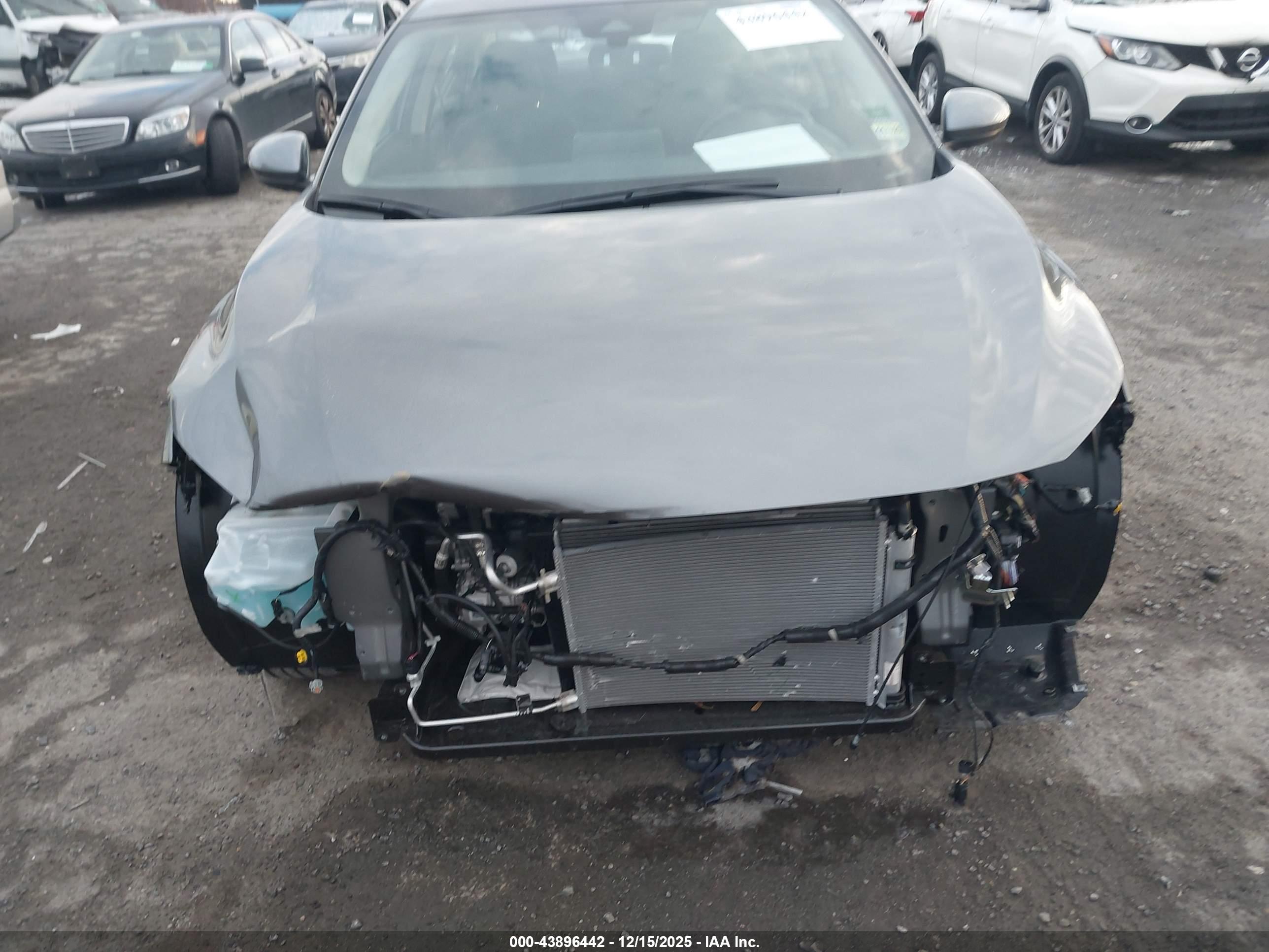 NISSAN SENTRA image 6