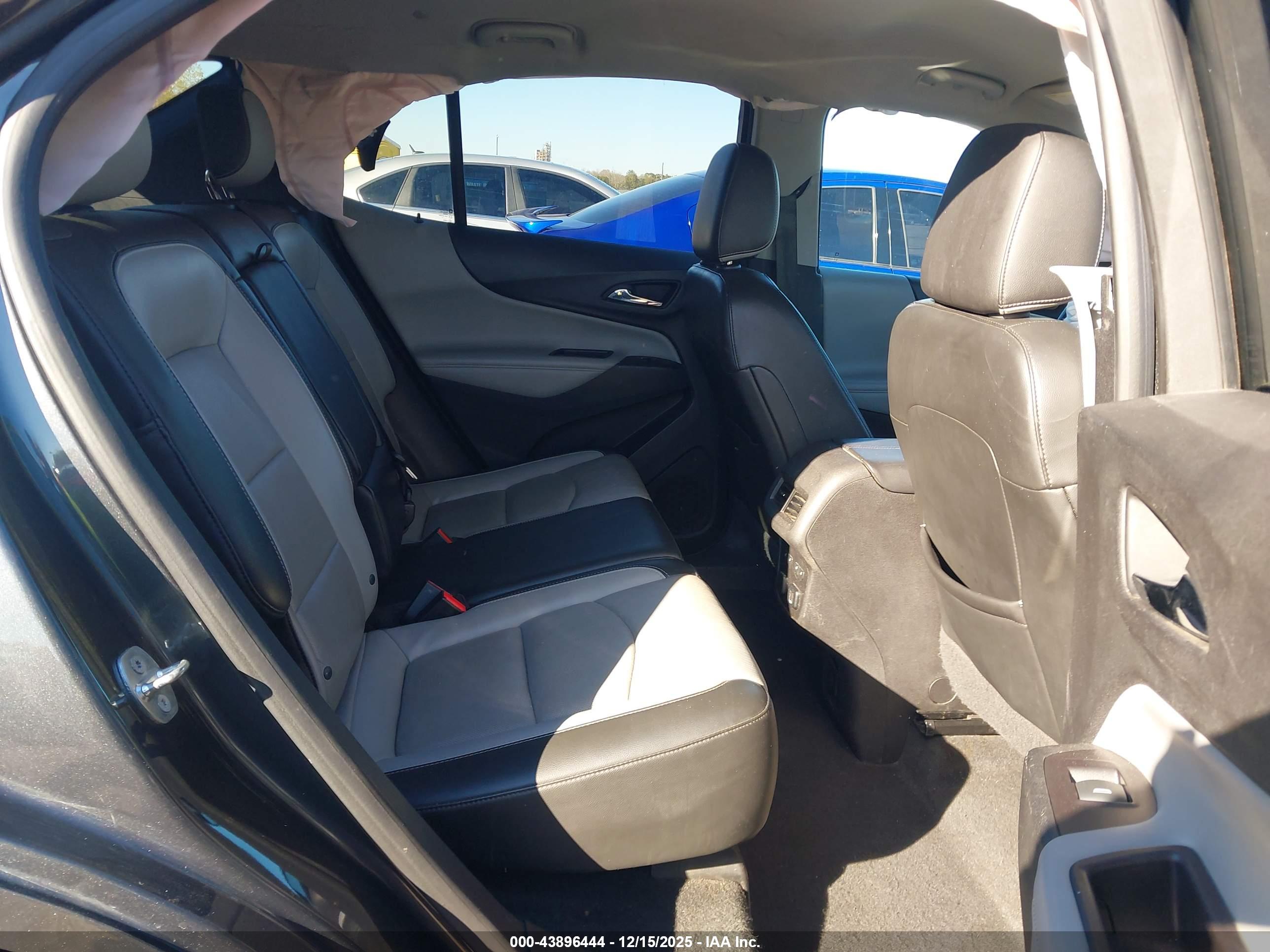 CHEVROLET EQUINOX image 8