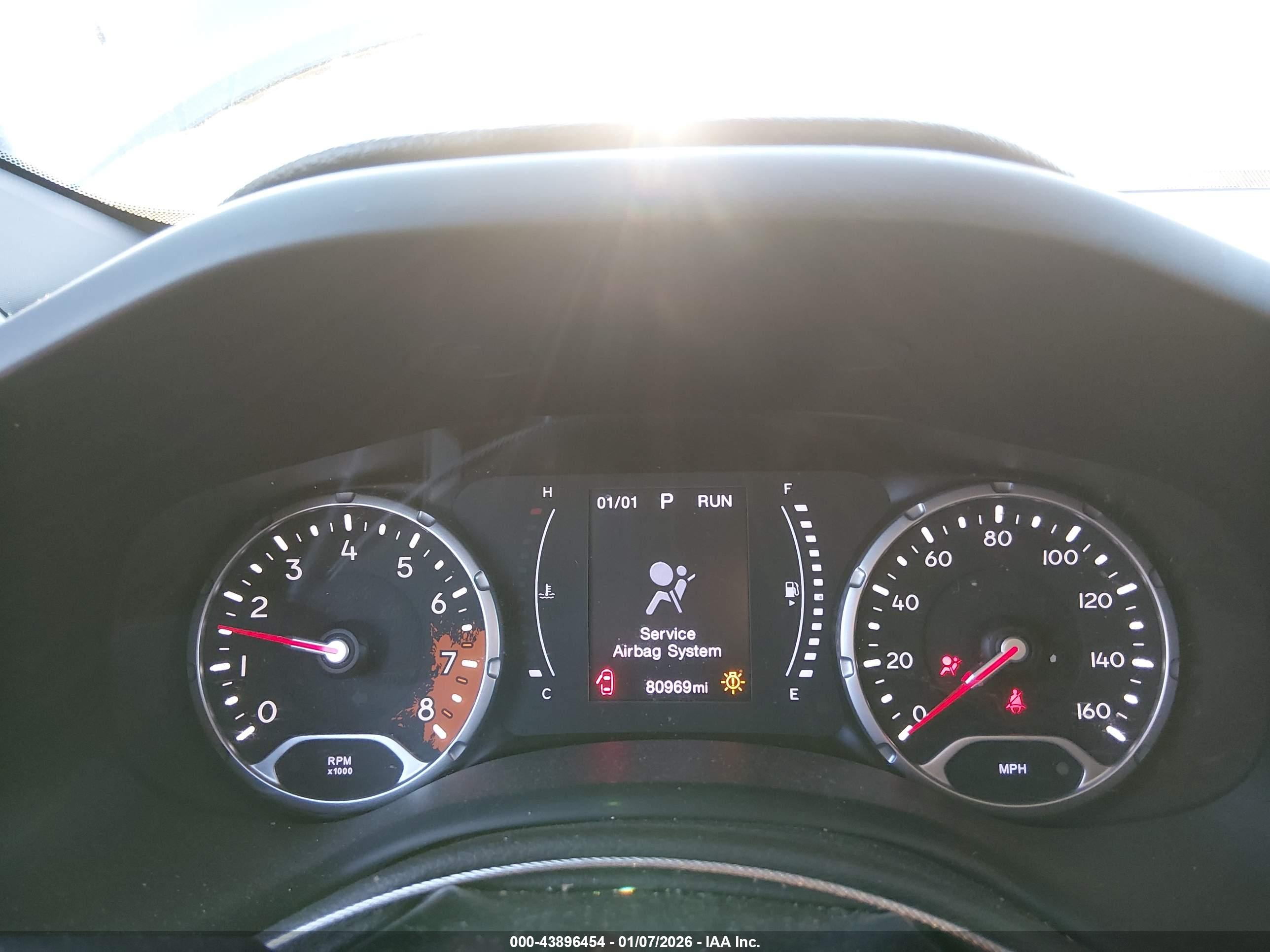 JEEP RENEGADE image 7