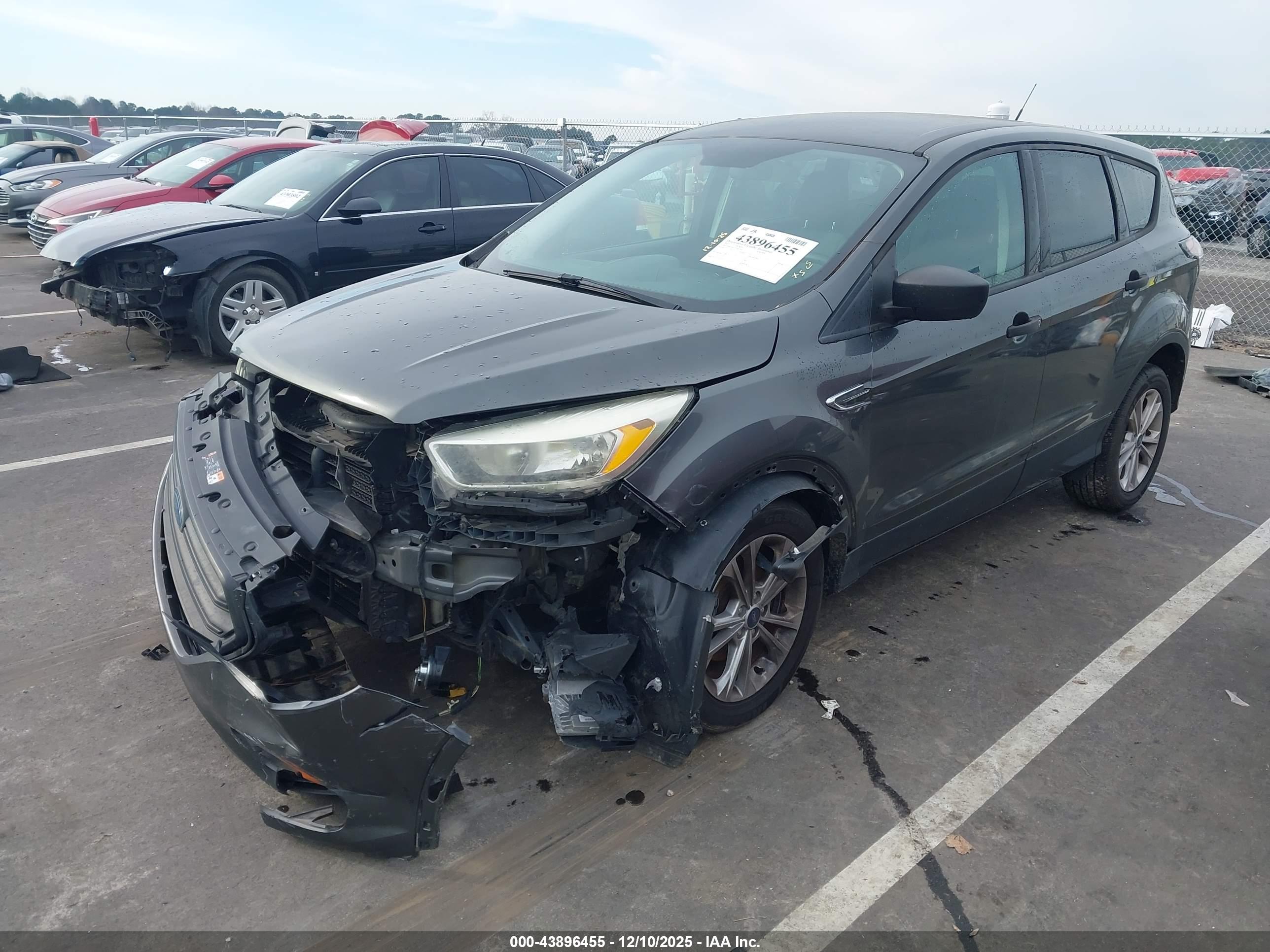 FORD ESCAPE image 2