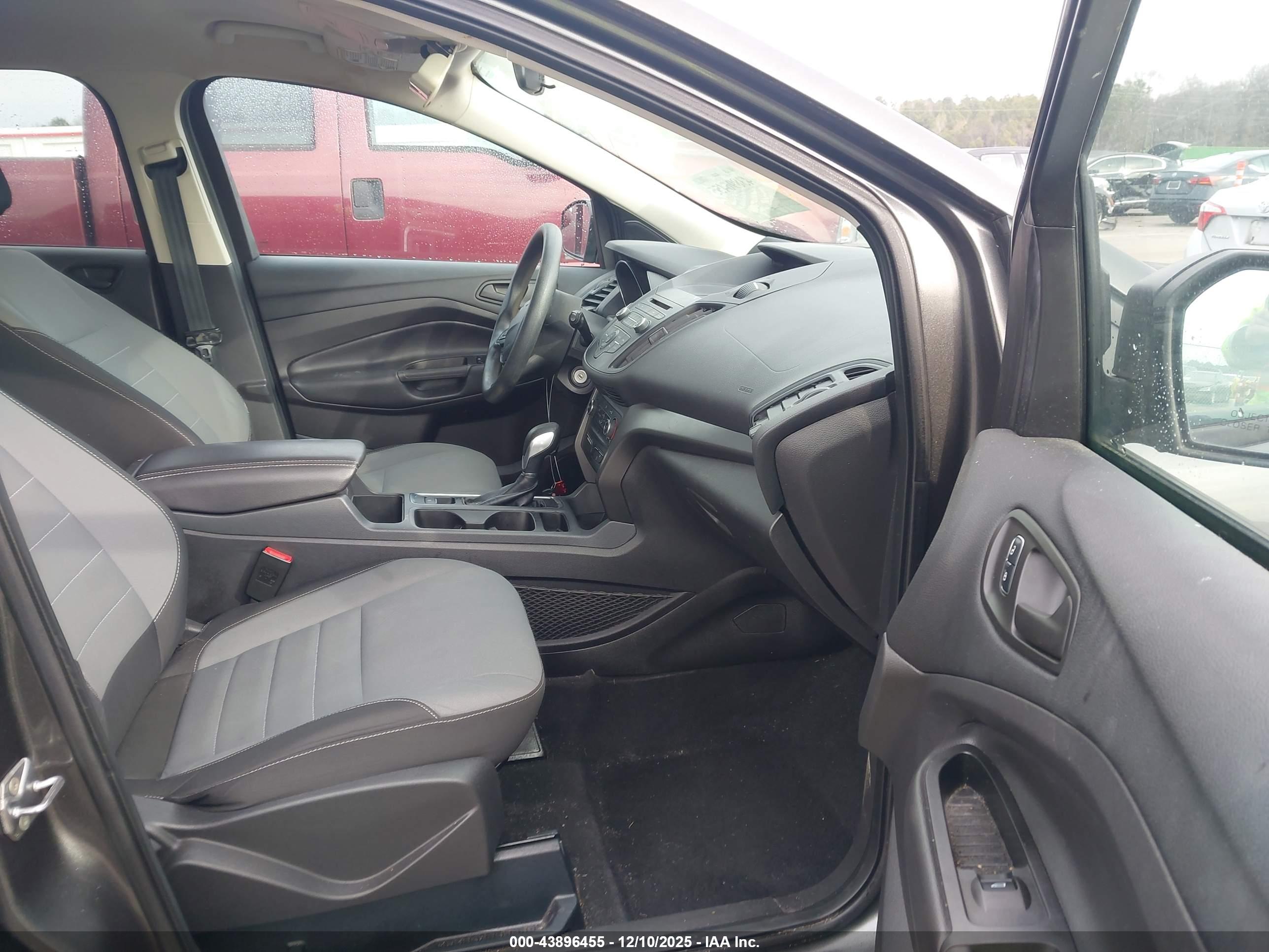 FORD ESCAPE image 5