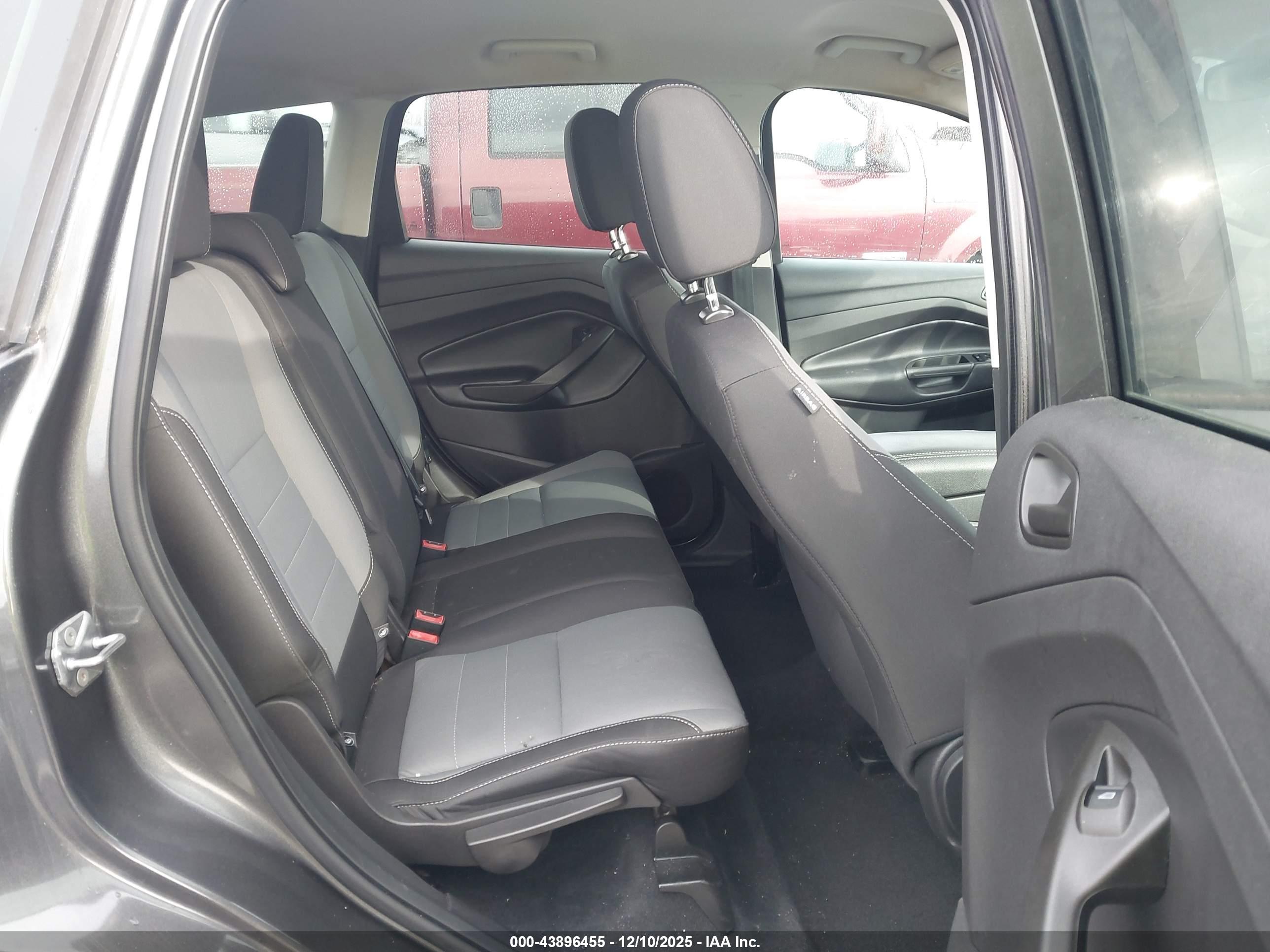 FORD ESCAPE image 8