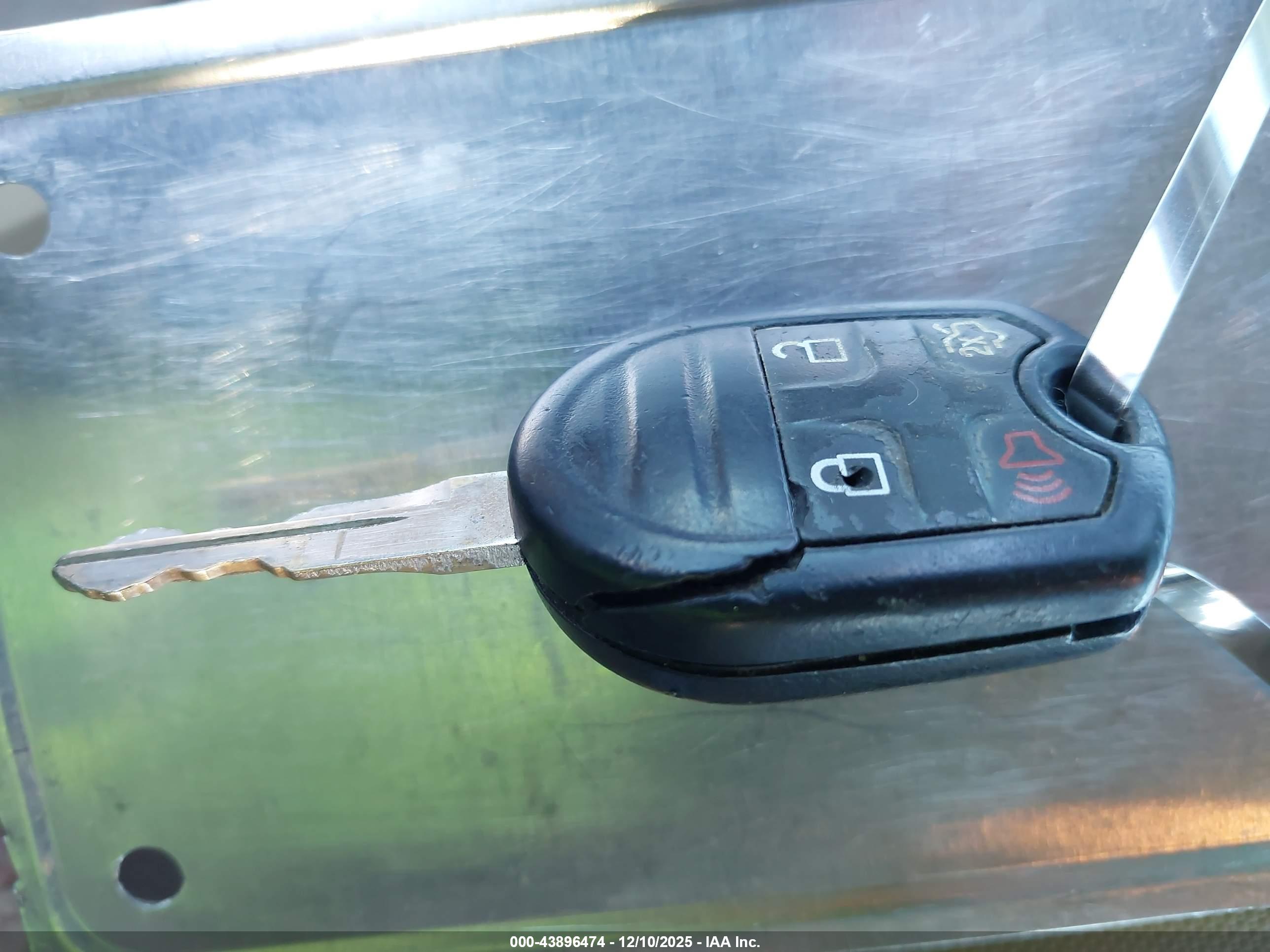 FORD EXPEDITION image 11