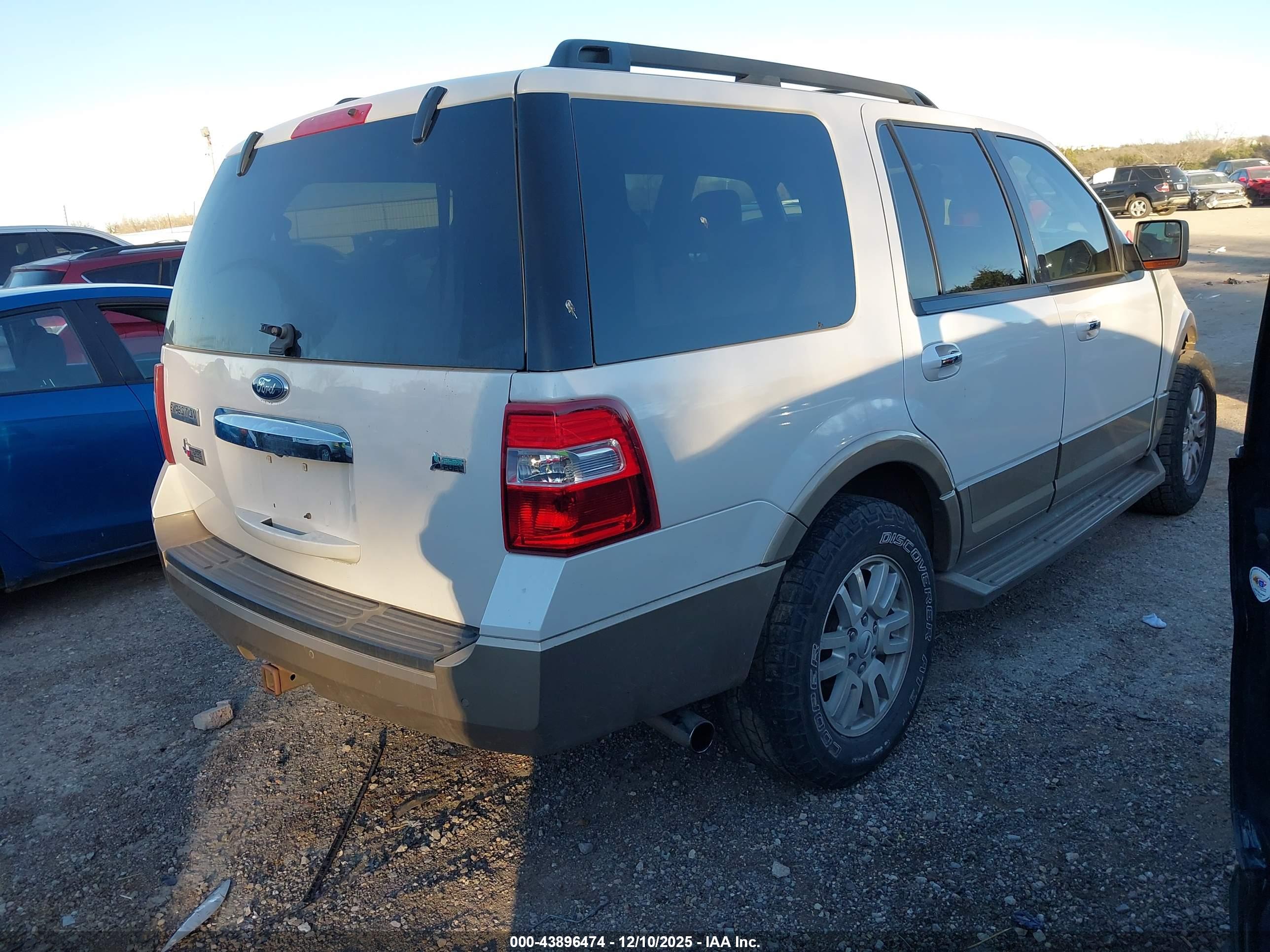 FORD EXPEDITION image 4