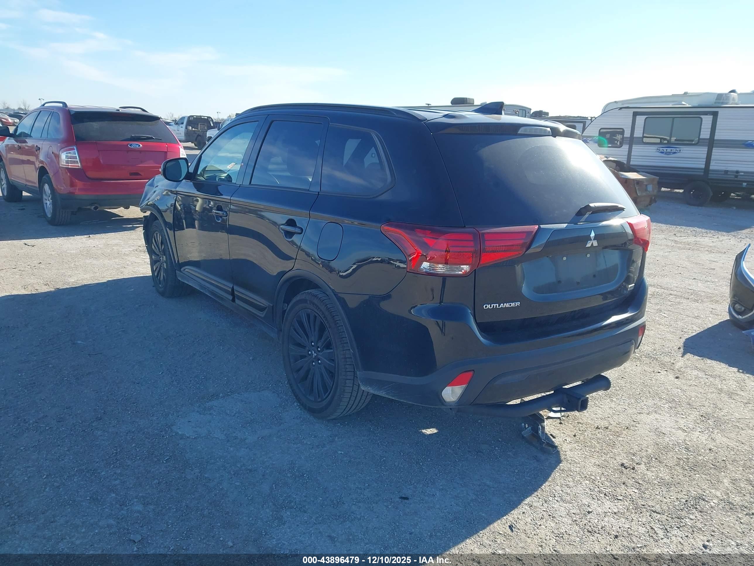 MITSUBISHI OUTLANDER image 3