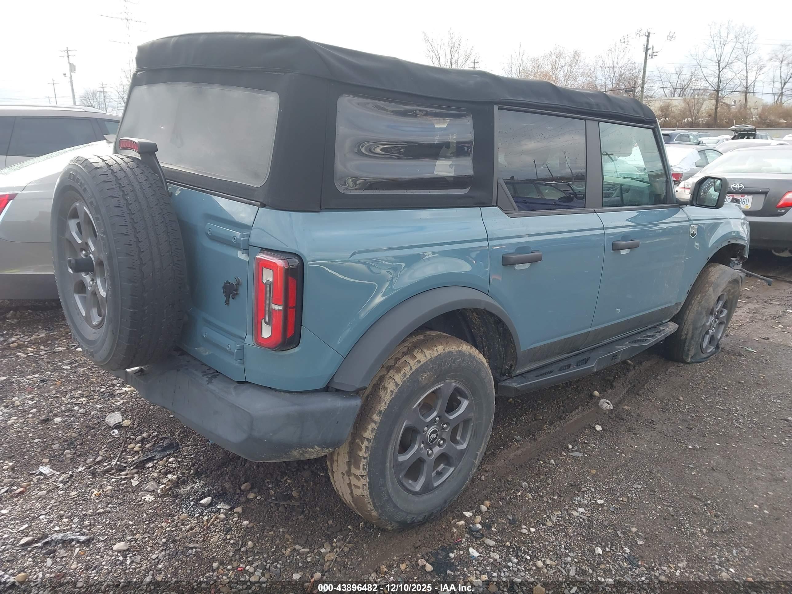 FORD BRONCO image 4