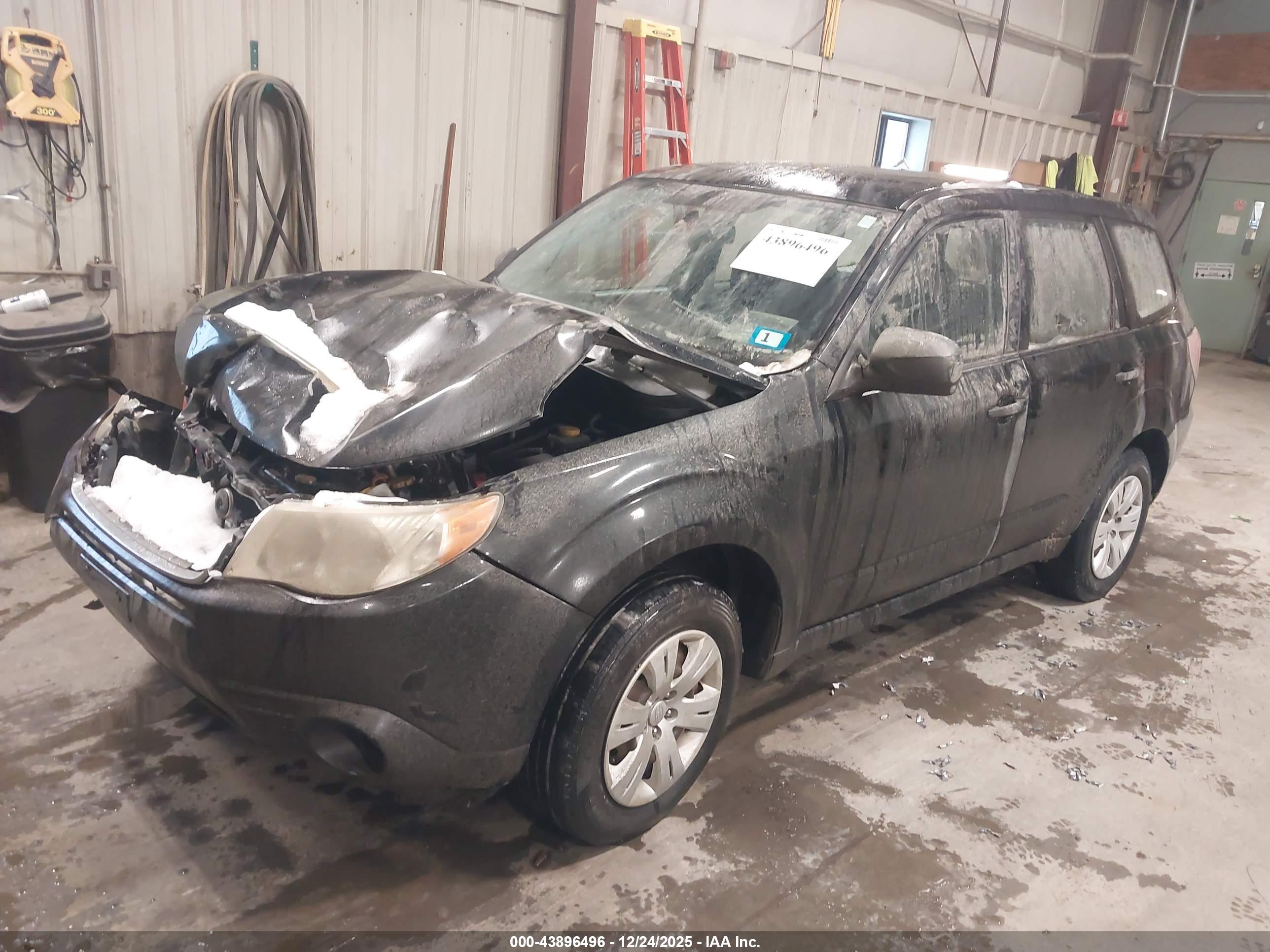 SUBARU FORESTER image 2