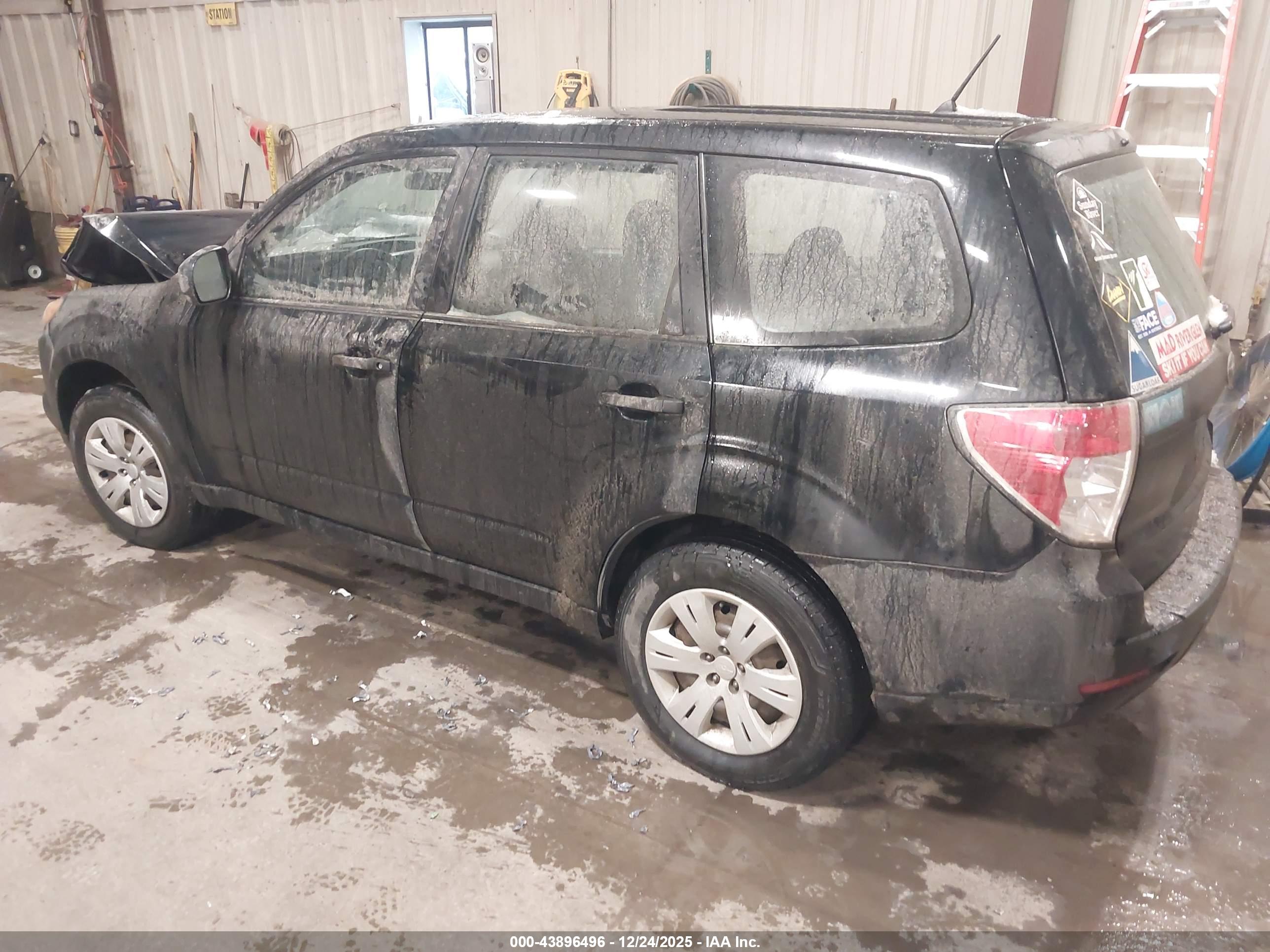 SUBARU FORESTER image 3