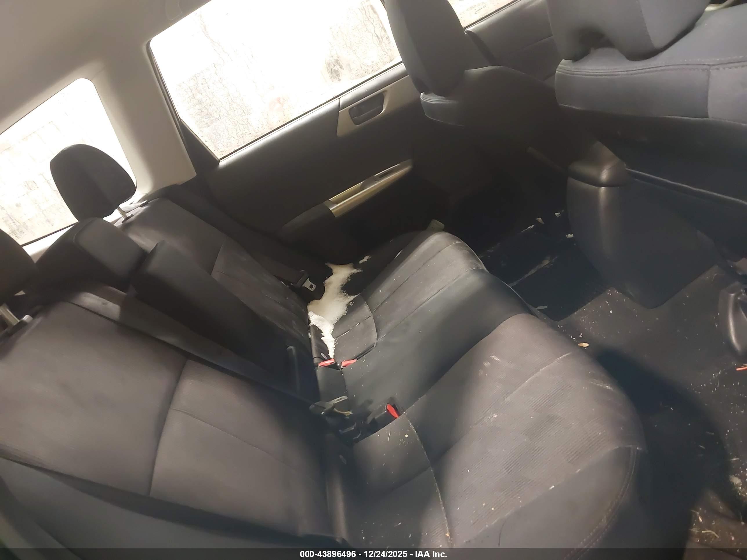 SUBARU FORESTER image 8